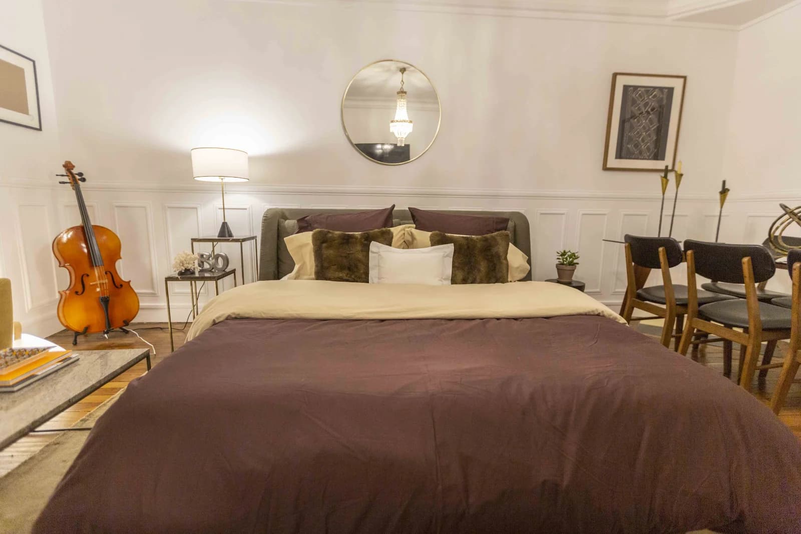 Chambre dans Haussmannien parisien à l'élégance vintage préservée - 1