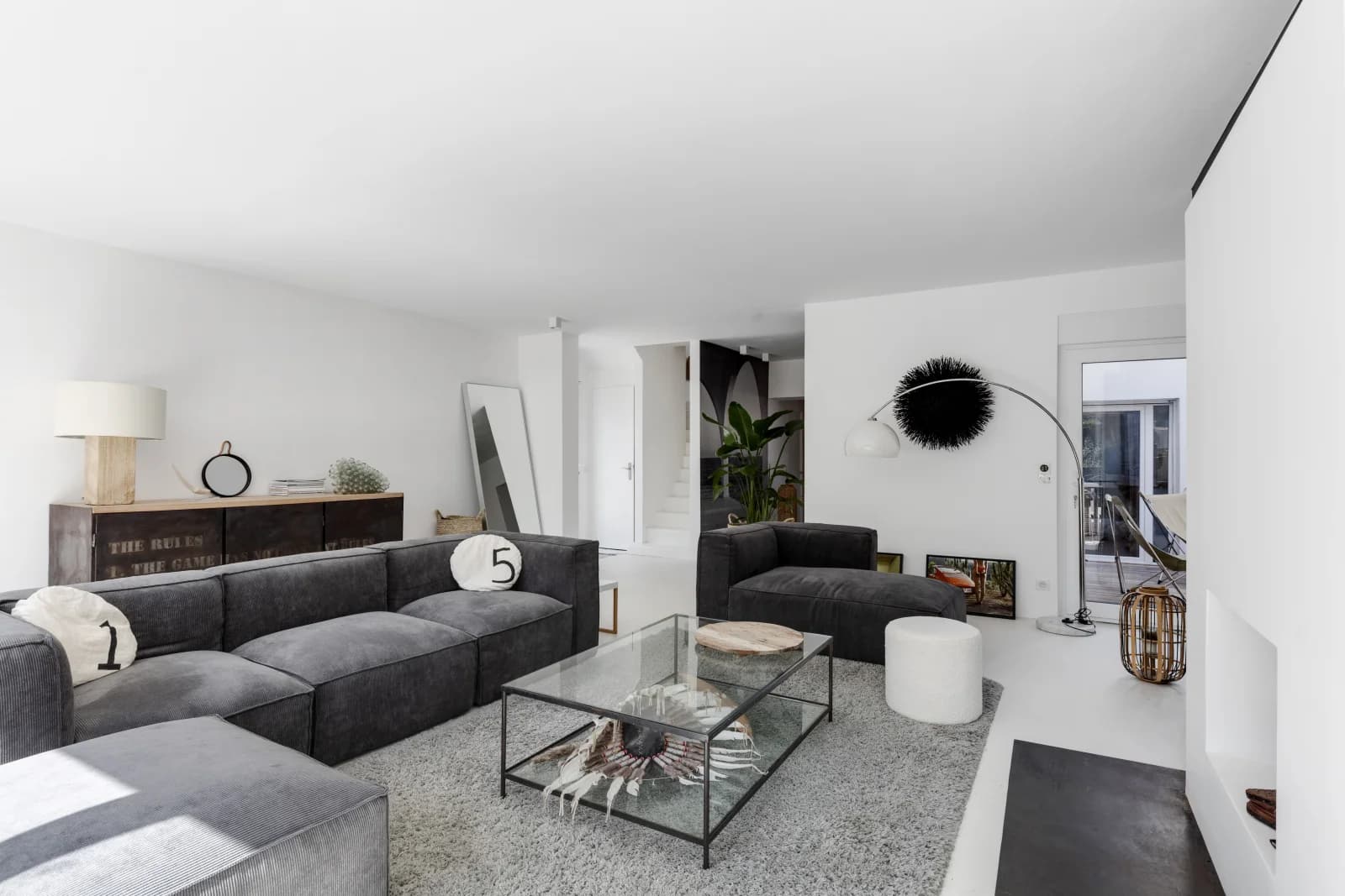 Salon dans Charme des années 50 pour cette maison avec piscine - 1
