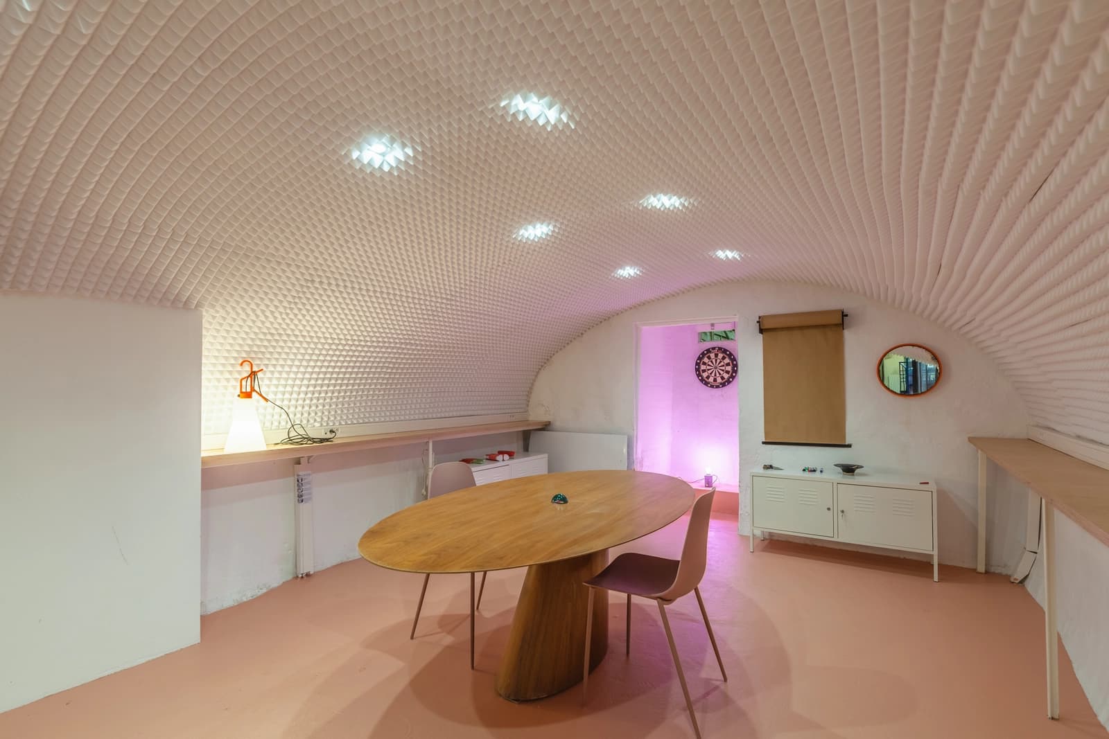 Space Showroom space Offices - 2