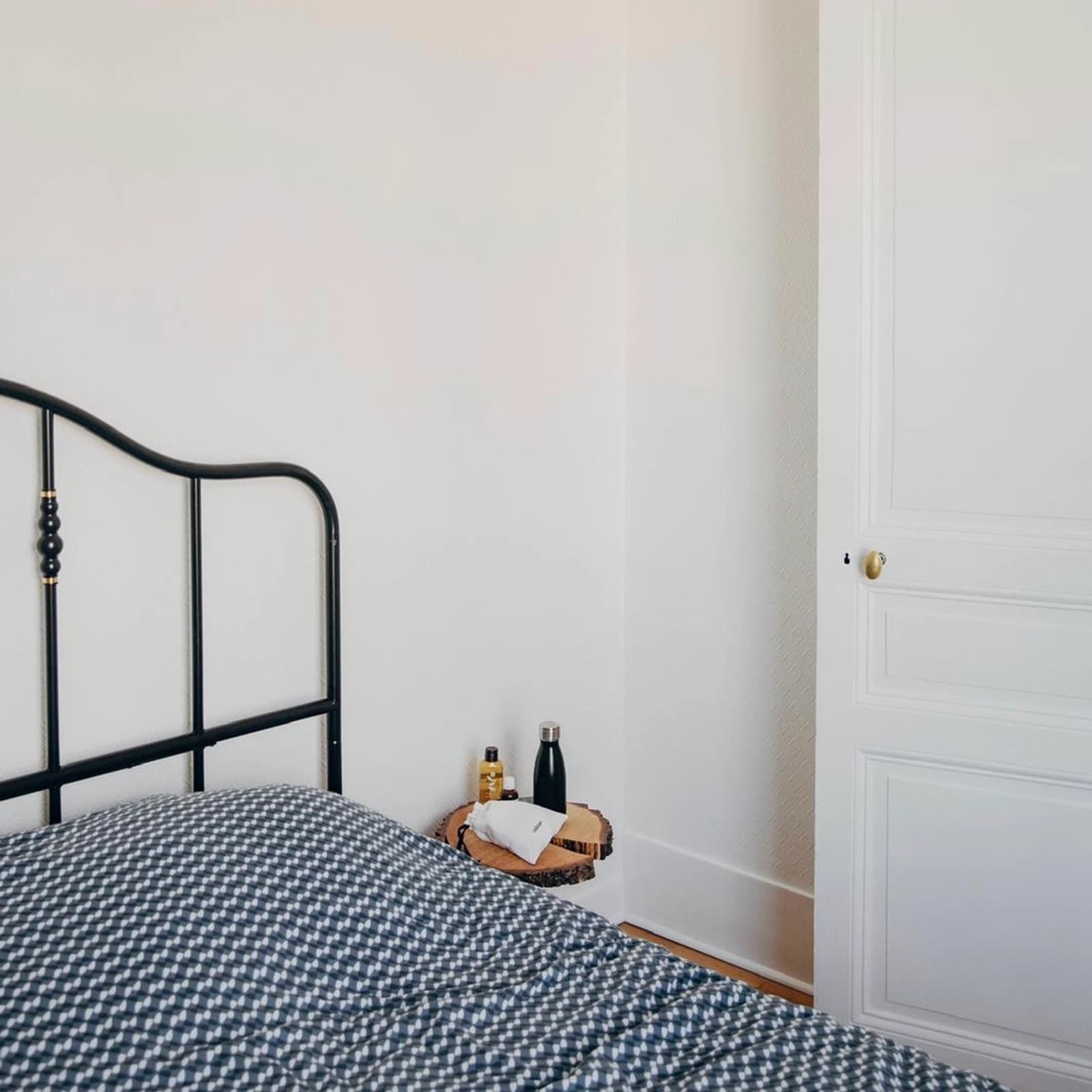 Bedroom in Warm and bright Haussmann apartment - 1