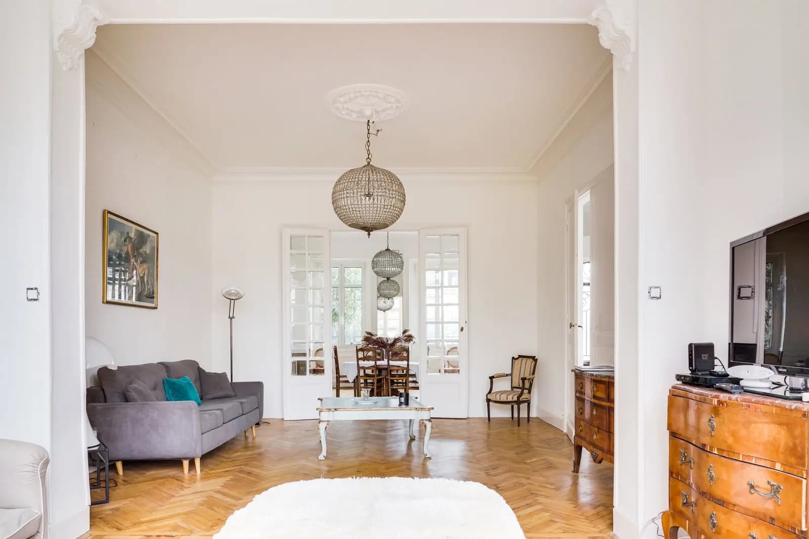 Salon dans Maison lumineuse et spacieuse au coeur de Bordeaux - 1