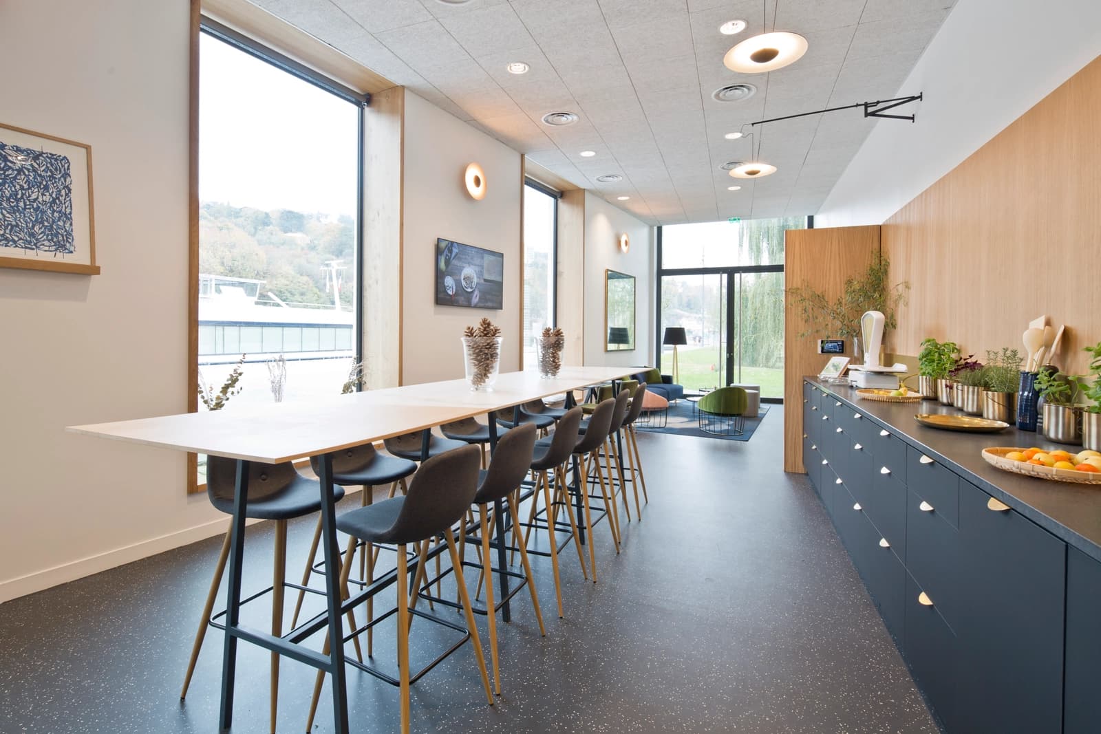 Confluence: lieu atypique au design contemporain