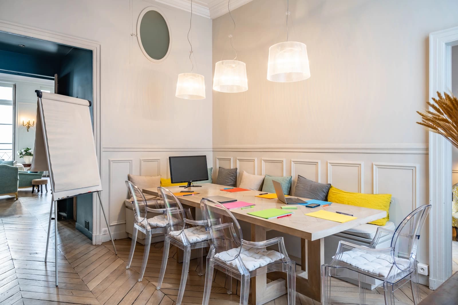 Salle de réunion dans Superbe appartement niché au coeur de l'Ile Saint-Louis - 0