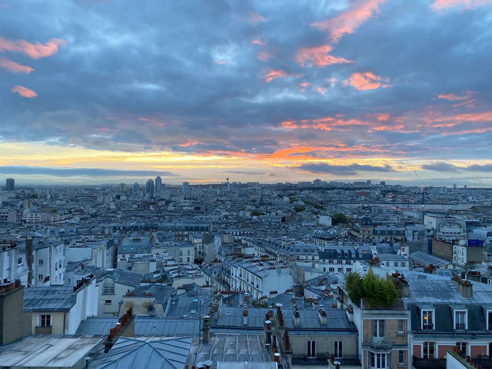 Space Magical view of Montmartre and the Paris skyline - 3