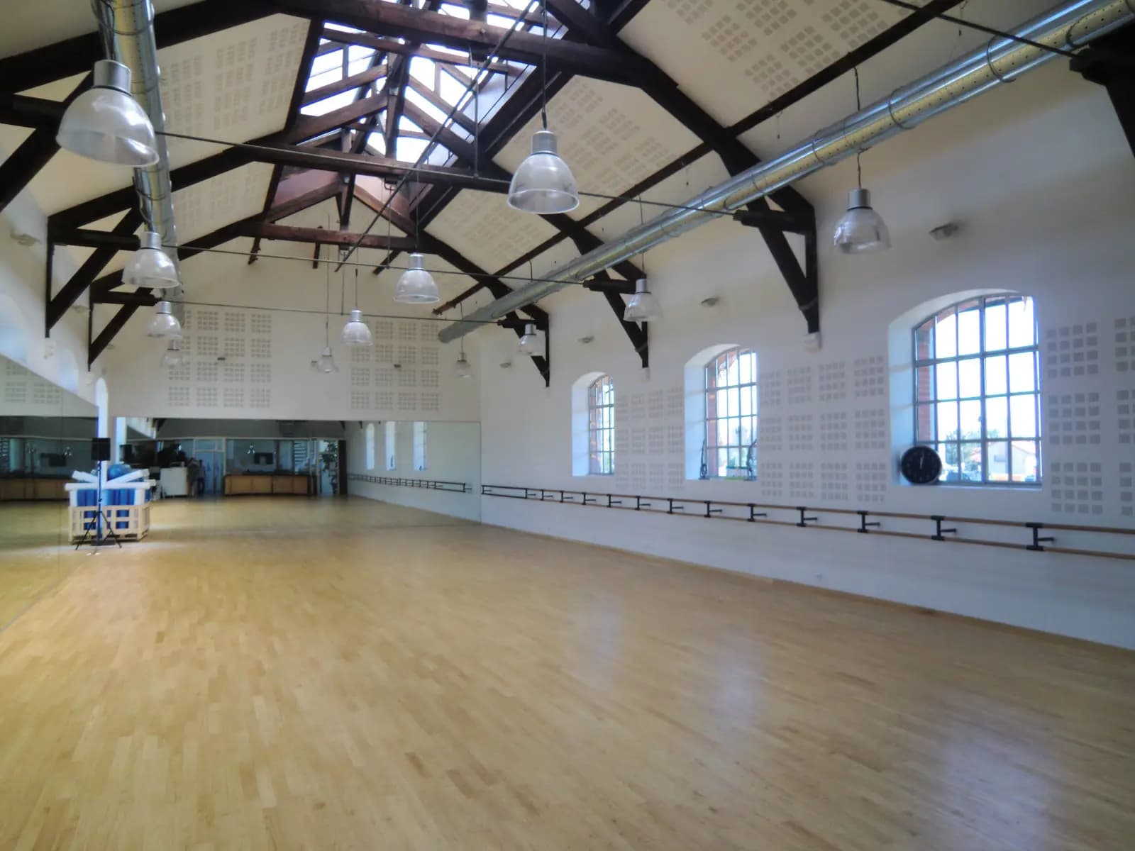 Studio de danse lumineux et atypique, idéal tournages