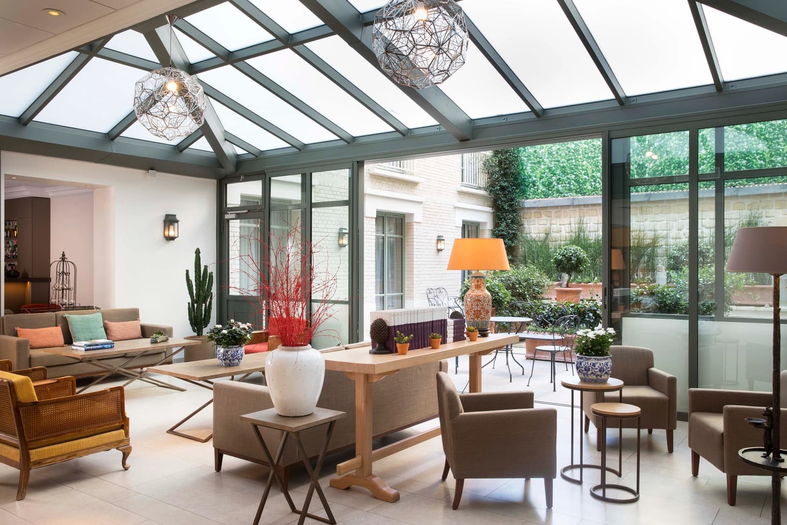 Salle de réunion dans Le Salon Parnasse: élégance et prestige d'un lieu - 1