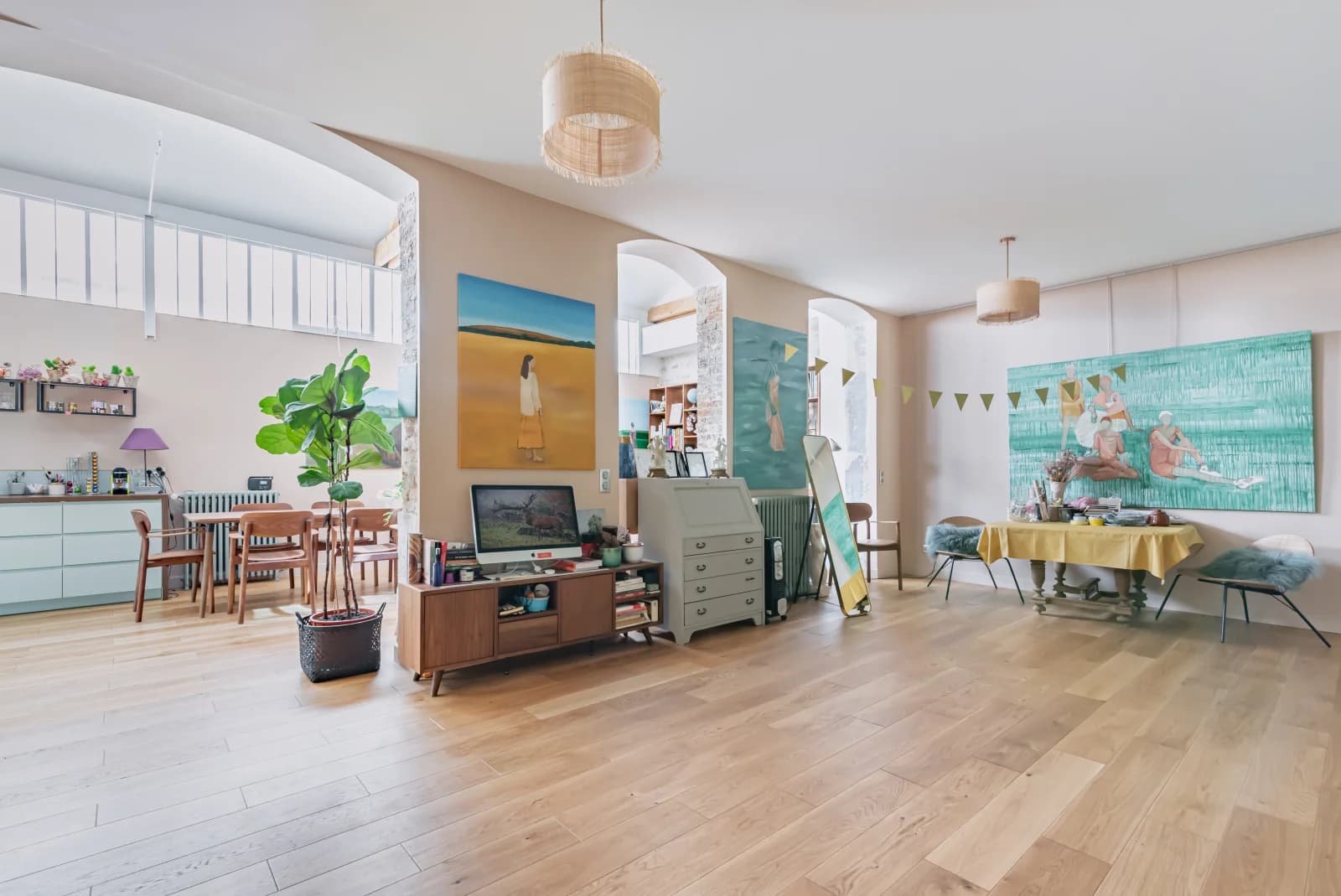 Salle de réunion dans Appartement loft spacieux aux couleurs vibrantes - 1