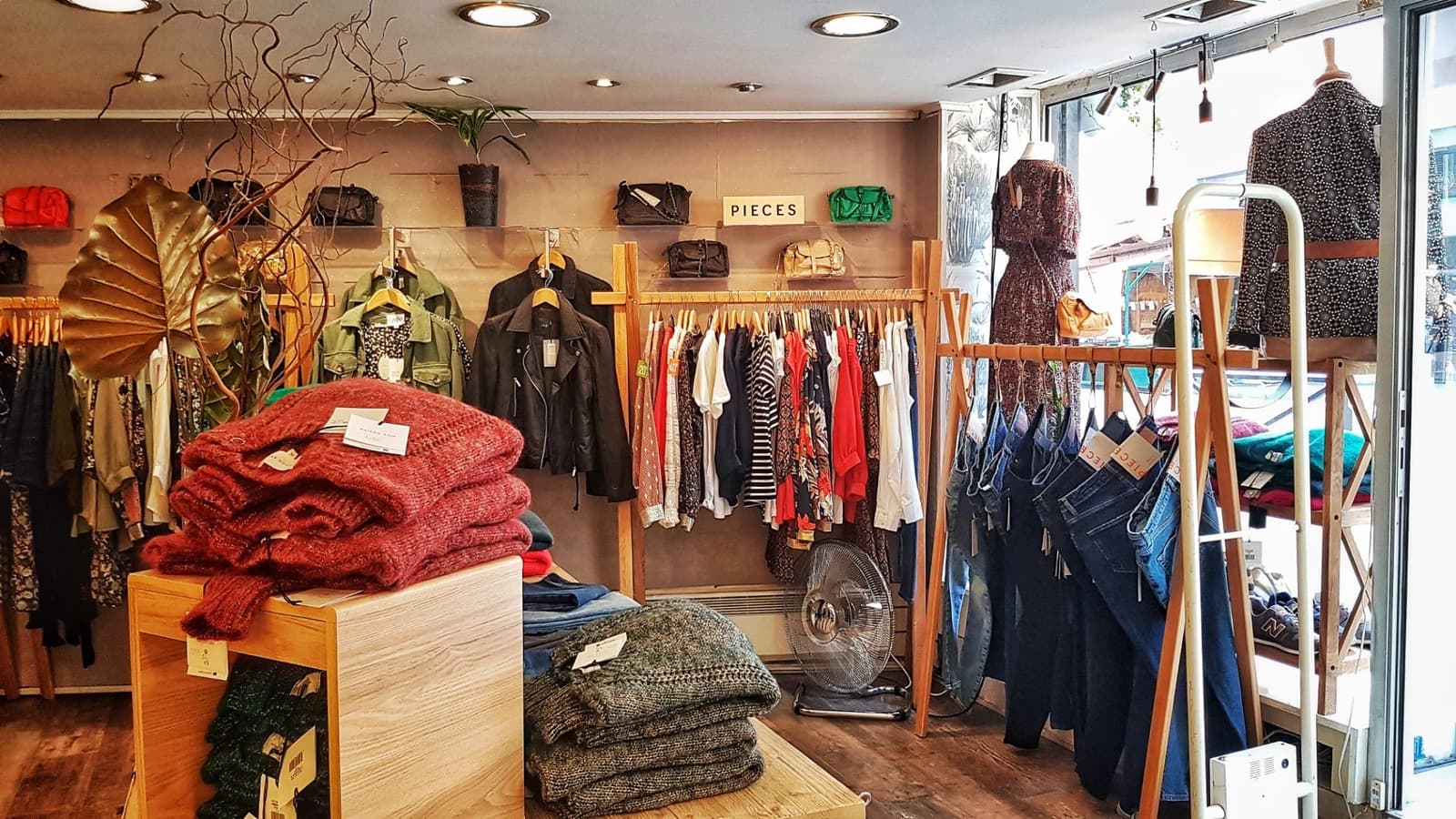Salon dans Charmante boutique de 50m², un écrin pour vos créations - 0