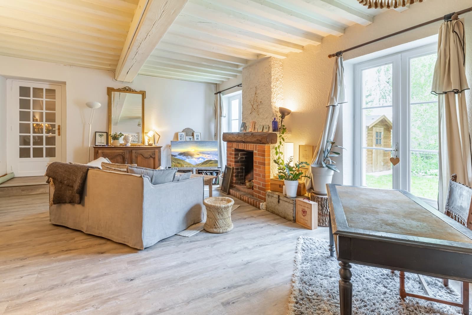 Salon dans Près de Lyon (20mn): maison de campagne très cosy - 1