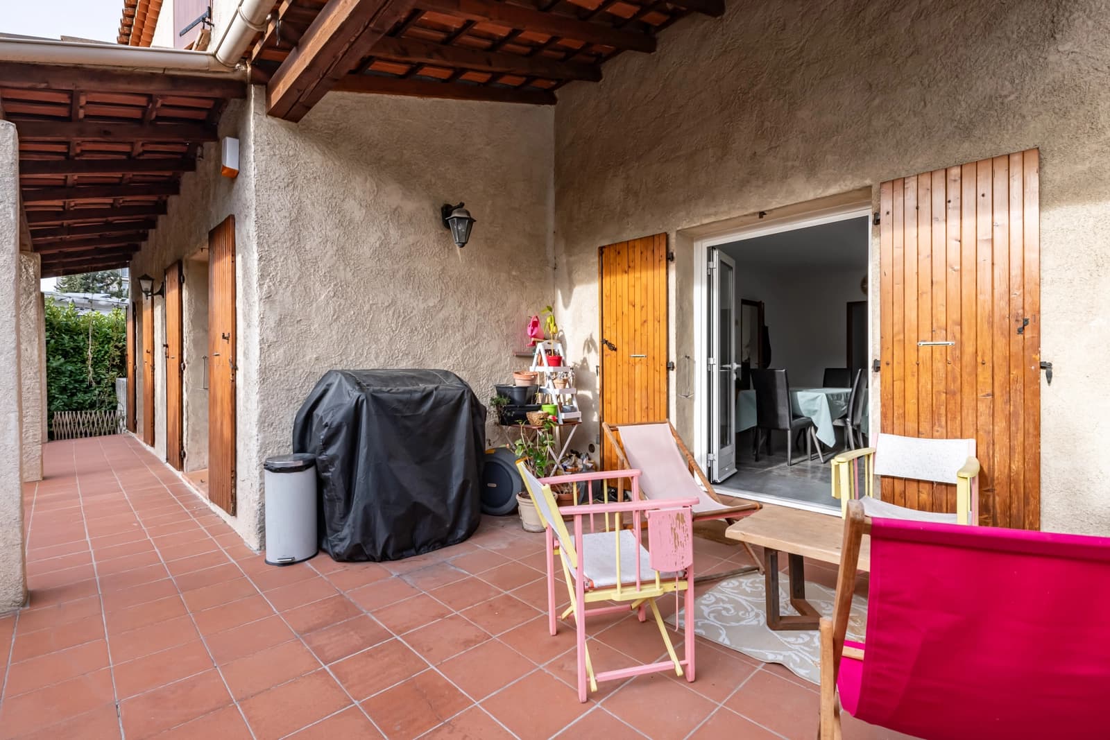 Space Delightfully retro house with garden - 4