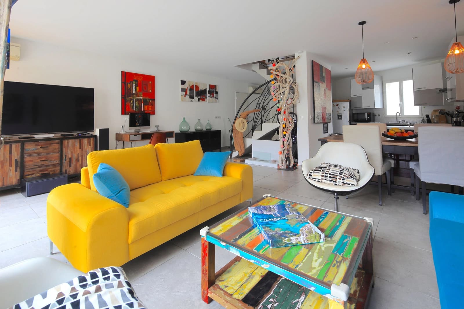 Salon dans Demeure avec piscine privée et son toit-terrasse unique - 1