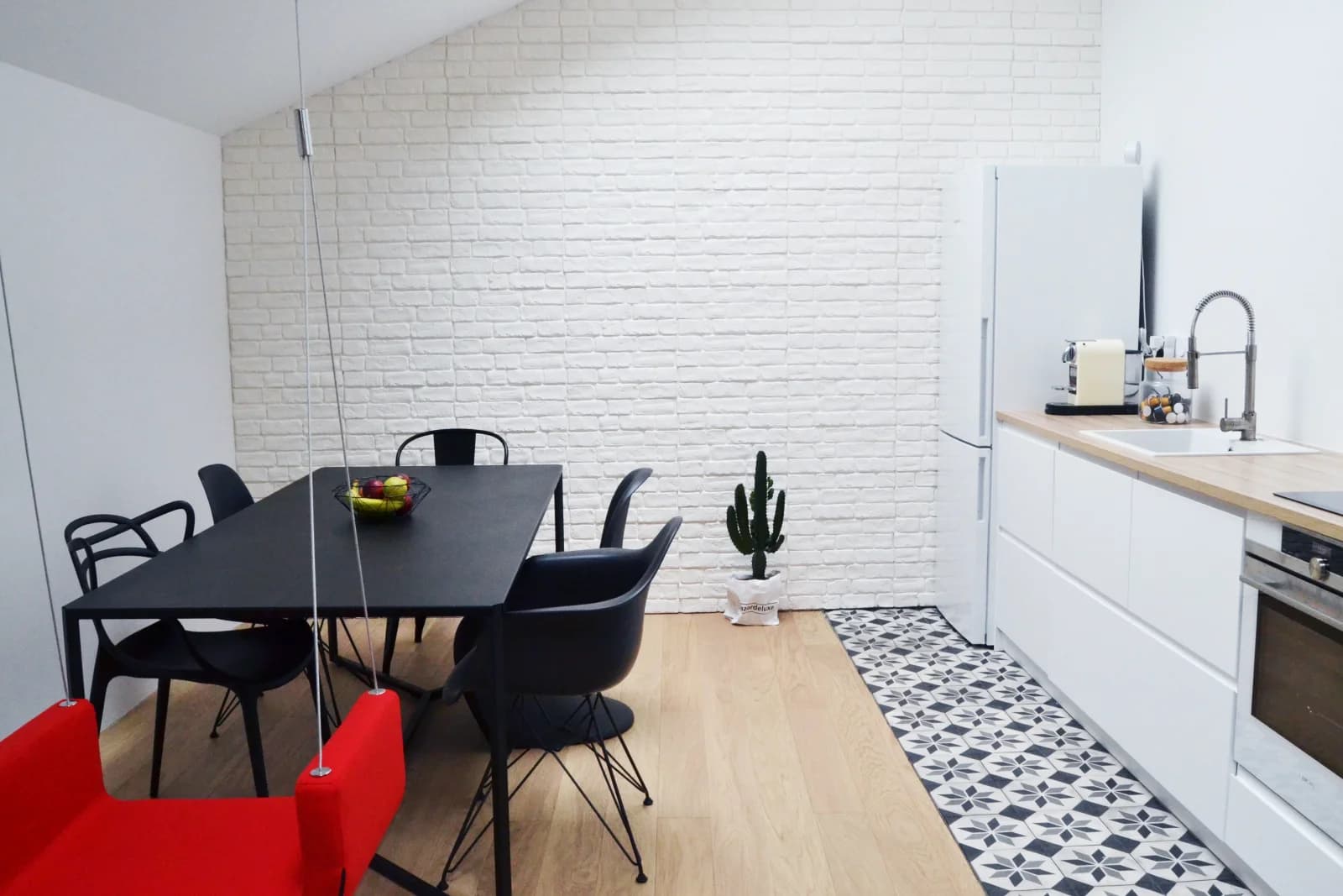 Salle de réunion dans Appartement au design minimaliste avec sa petite terrasse - 0