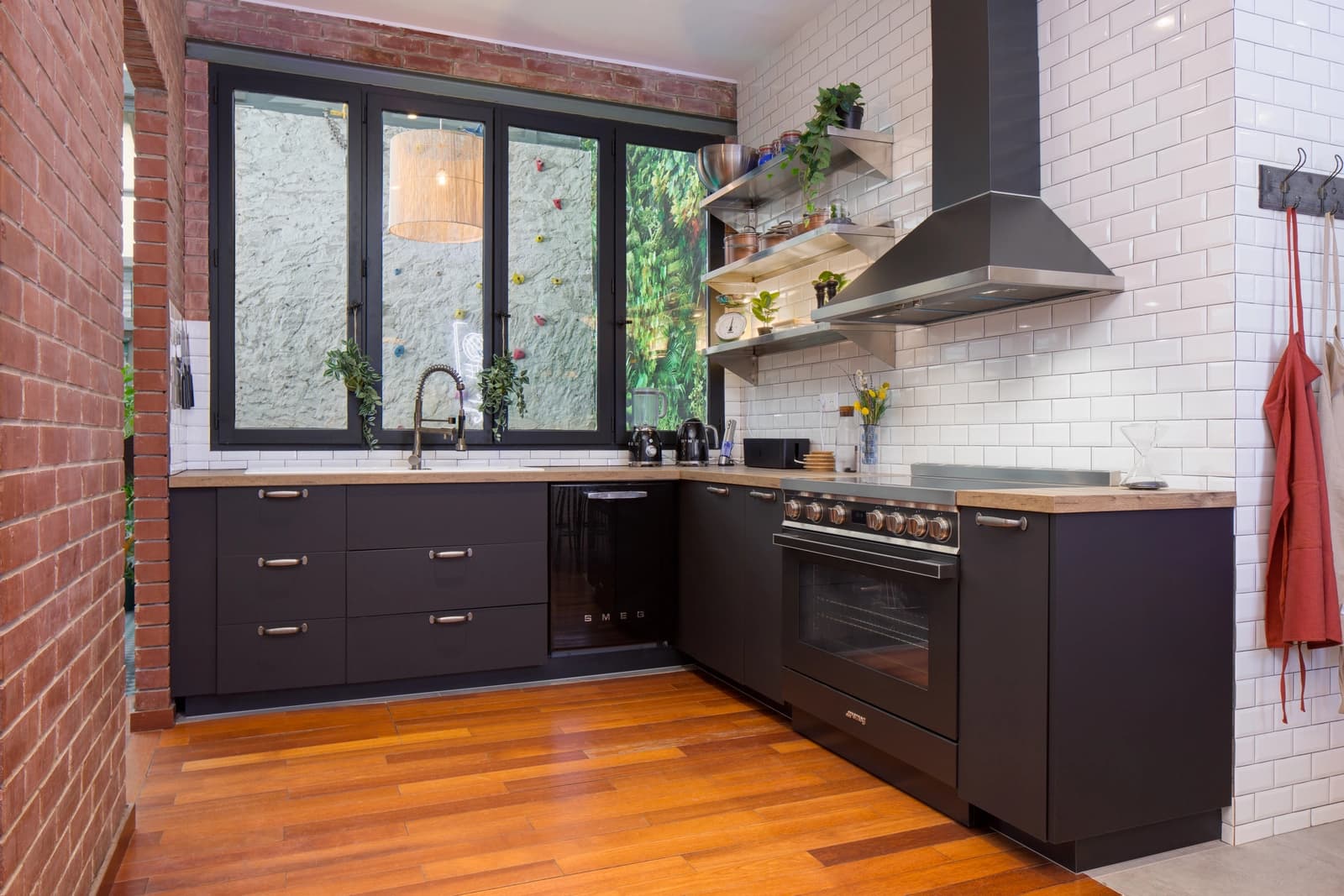 Cuisine dans Splendide loft sous verrière avec vue sur la Tour Eiffel - 1