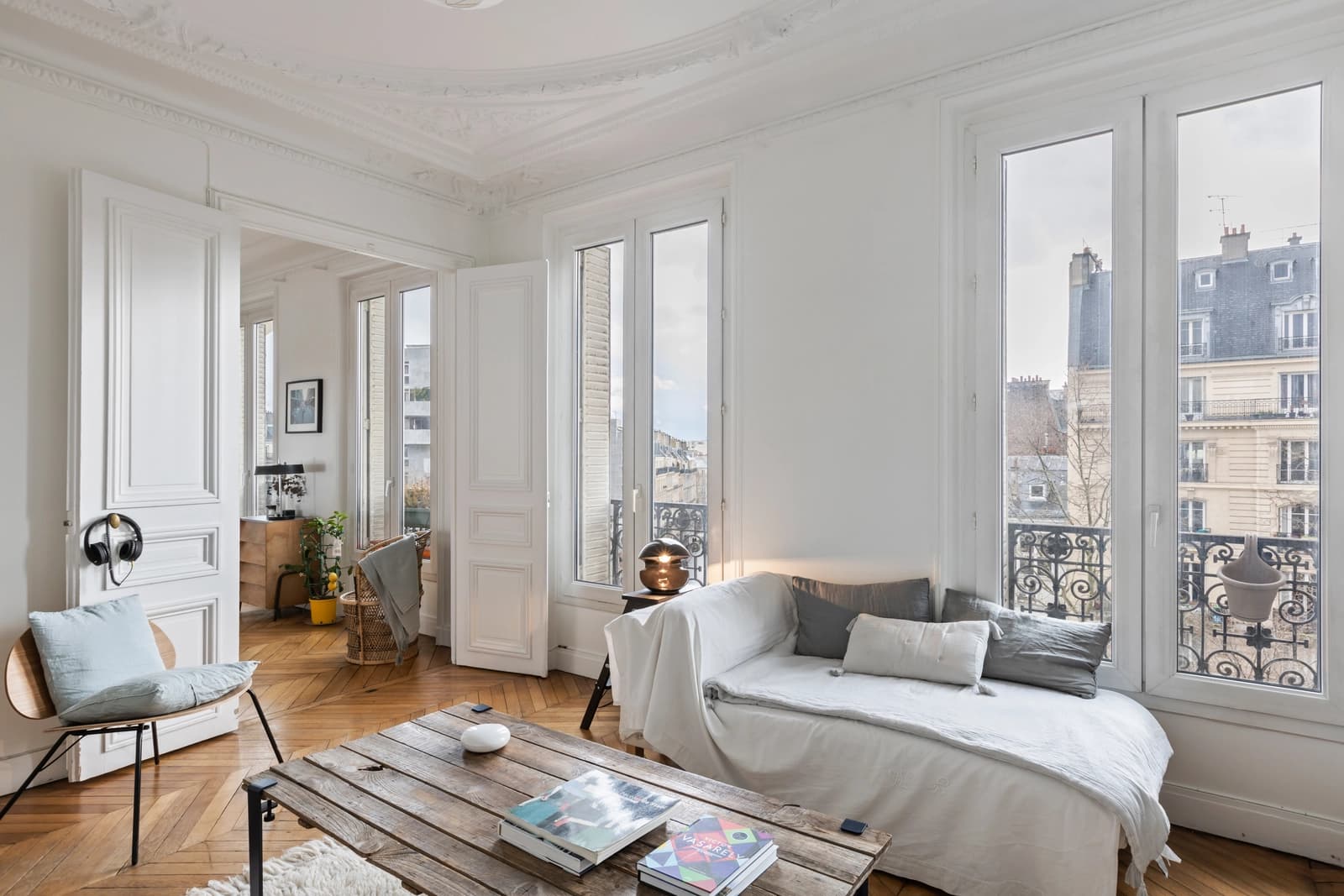 Living room in My apartment in Pigalle - 1