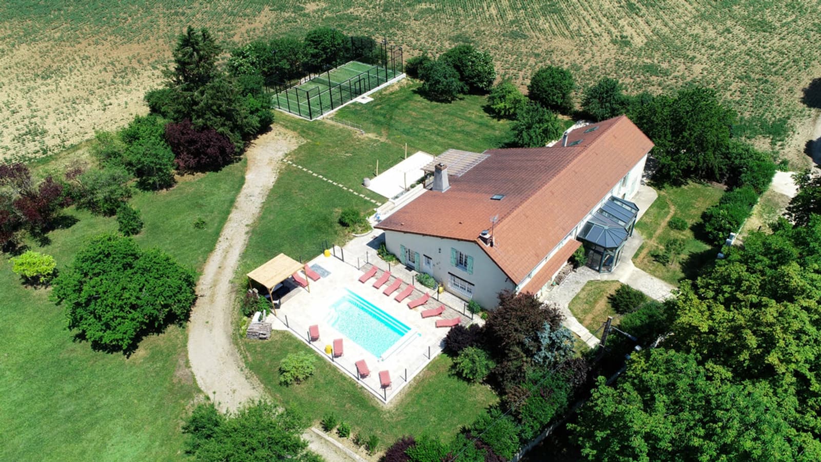 Space Swimming pool, Padel, Petanque among the Daisies - 0