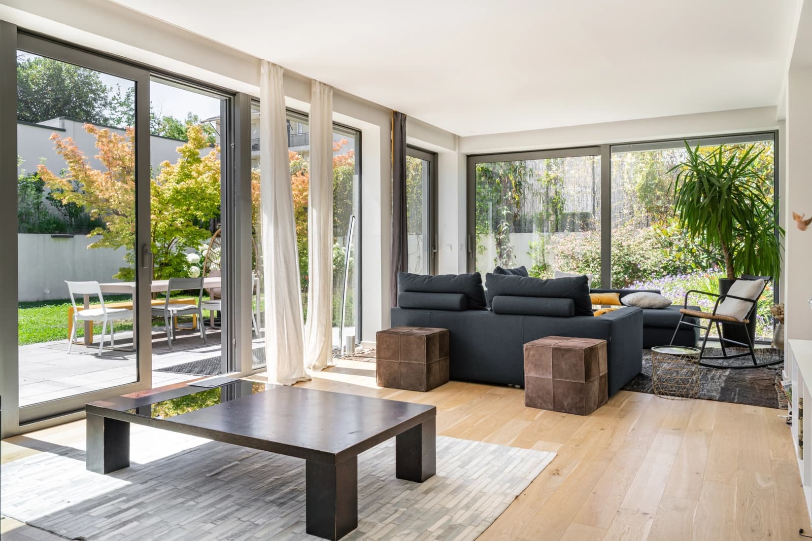 Living room in Contemporary architectural house - 1