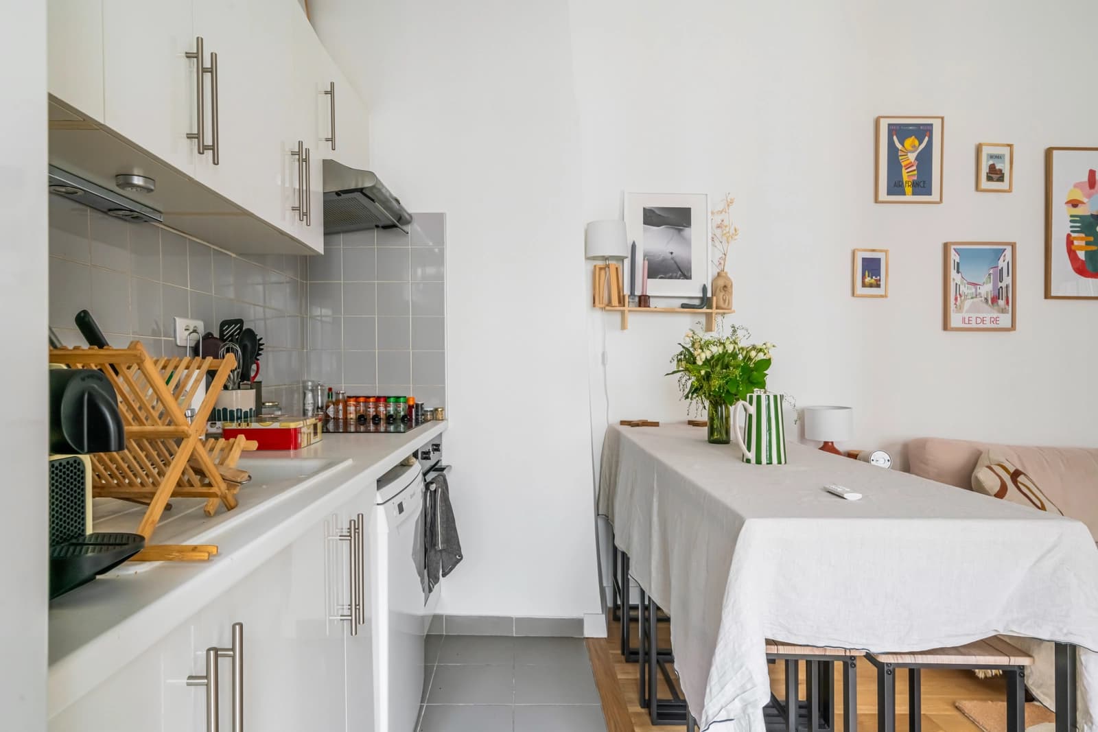 Space Haussmannian apartment Paris 9th arrondissement - 4