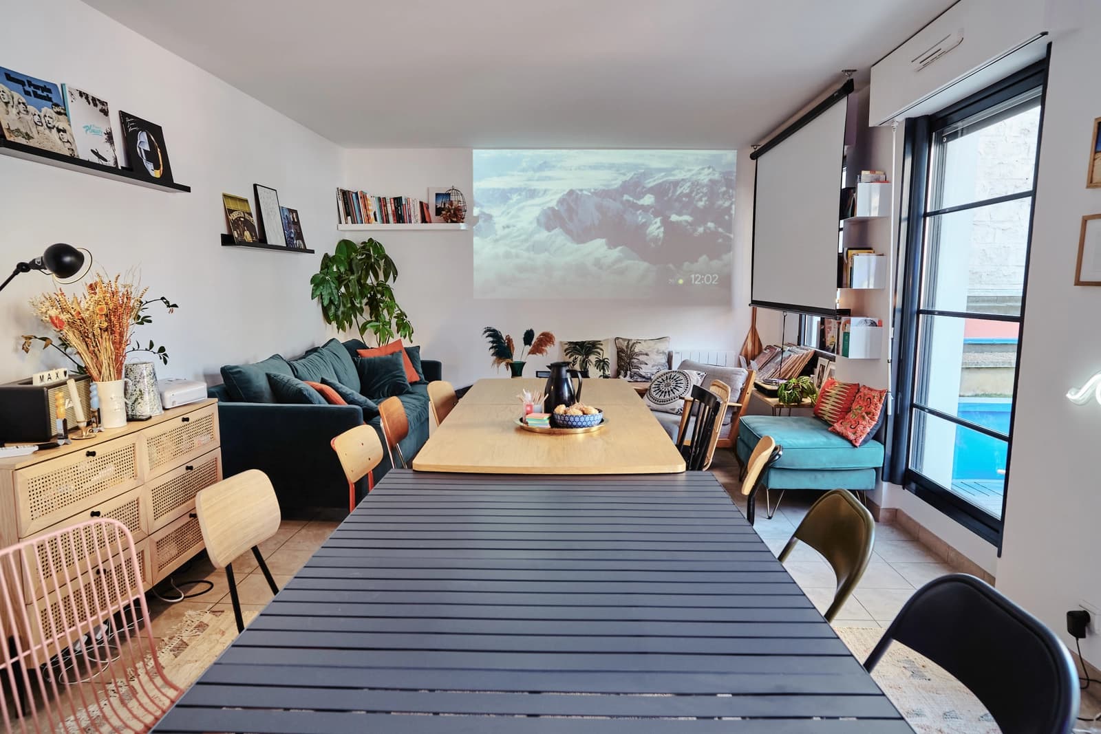 Salon dans L'esprit maison: terrasse, jardin et palmiers exotiques - 1