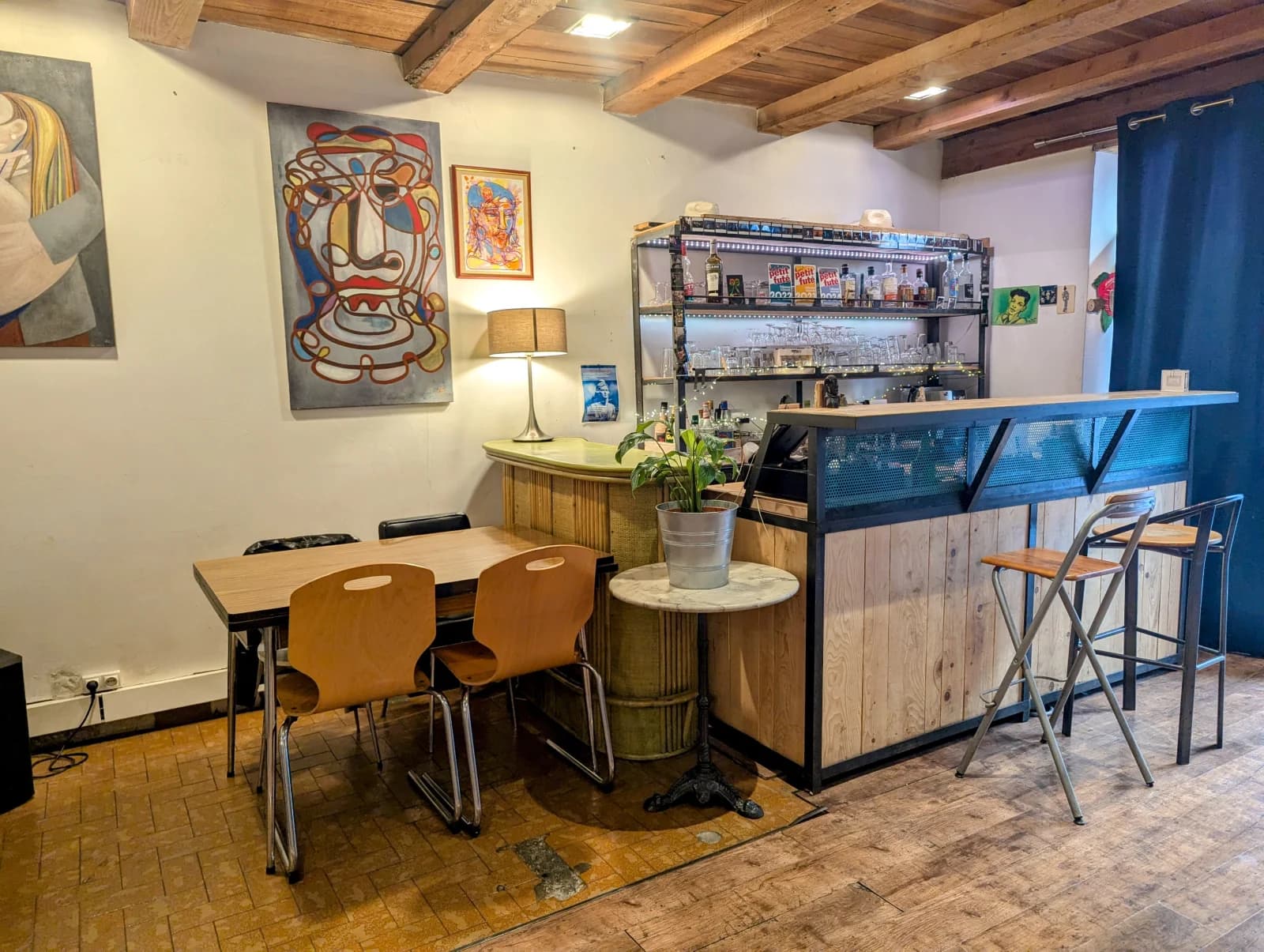 Space Your Event in a Marseilles Art Room! - 3