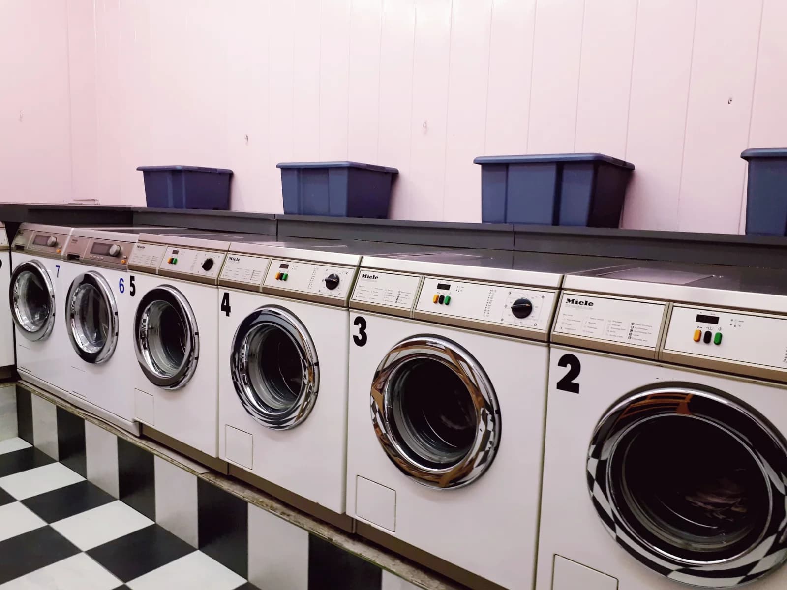 Kitchen in Laundry with vintage ambience - 1