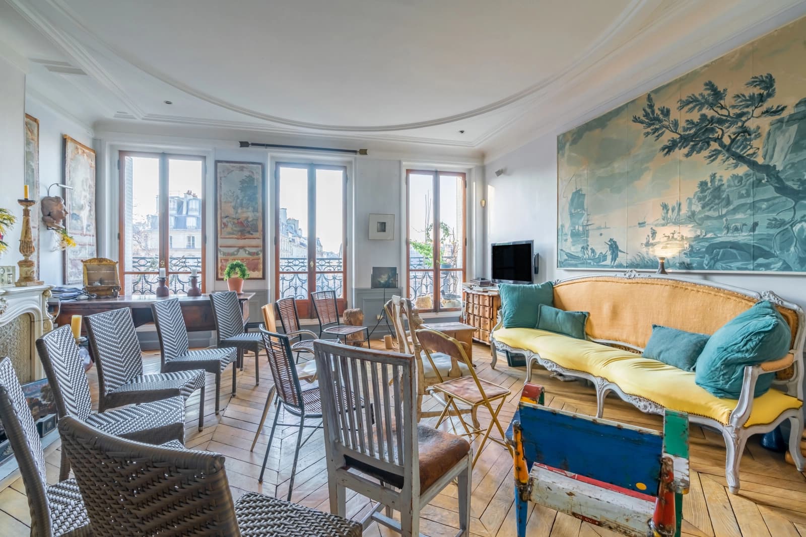 Meeting room in Bright apartment - garden and museum view - 1