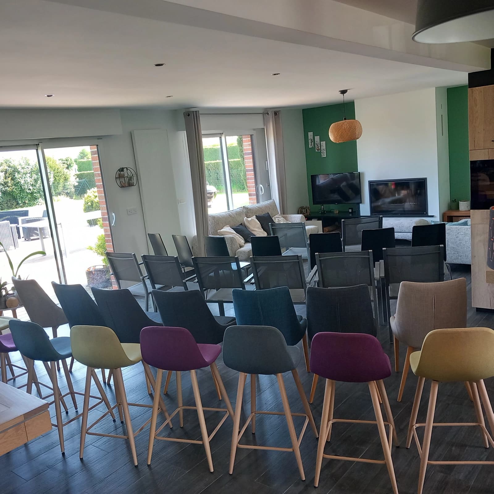 Salle de réunion dans Beaux volumes lumineux, jardin, face à la gare - 1