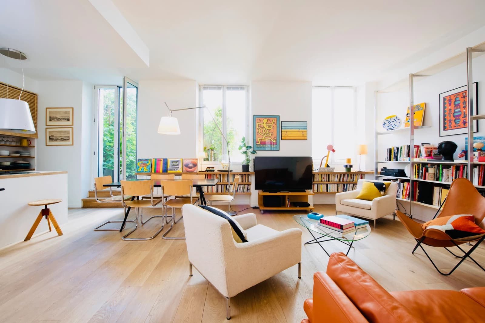 Salon dans Loft paisible et clair agrémenté d'une terrasse privée - 1