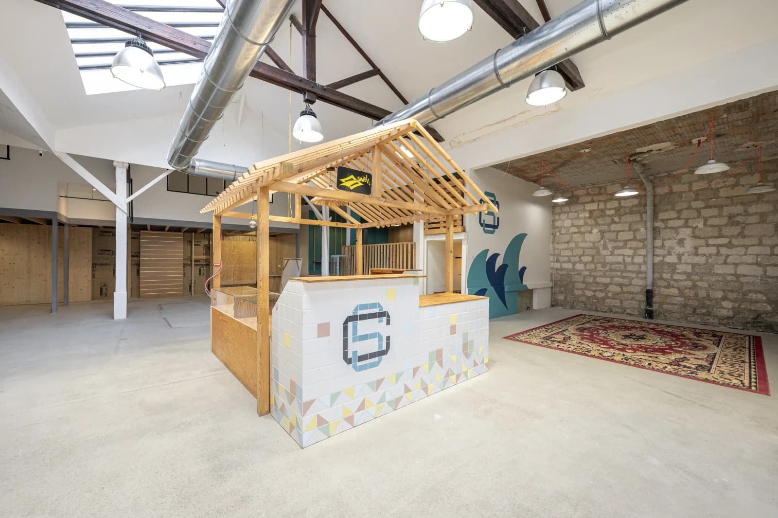 Space Large loft with private outdoor area - 3