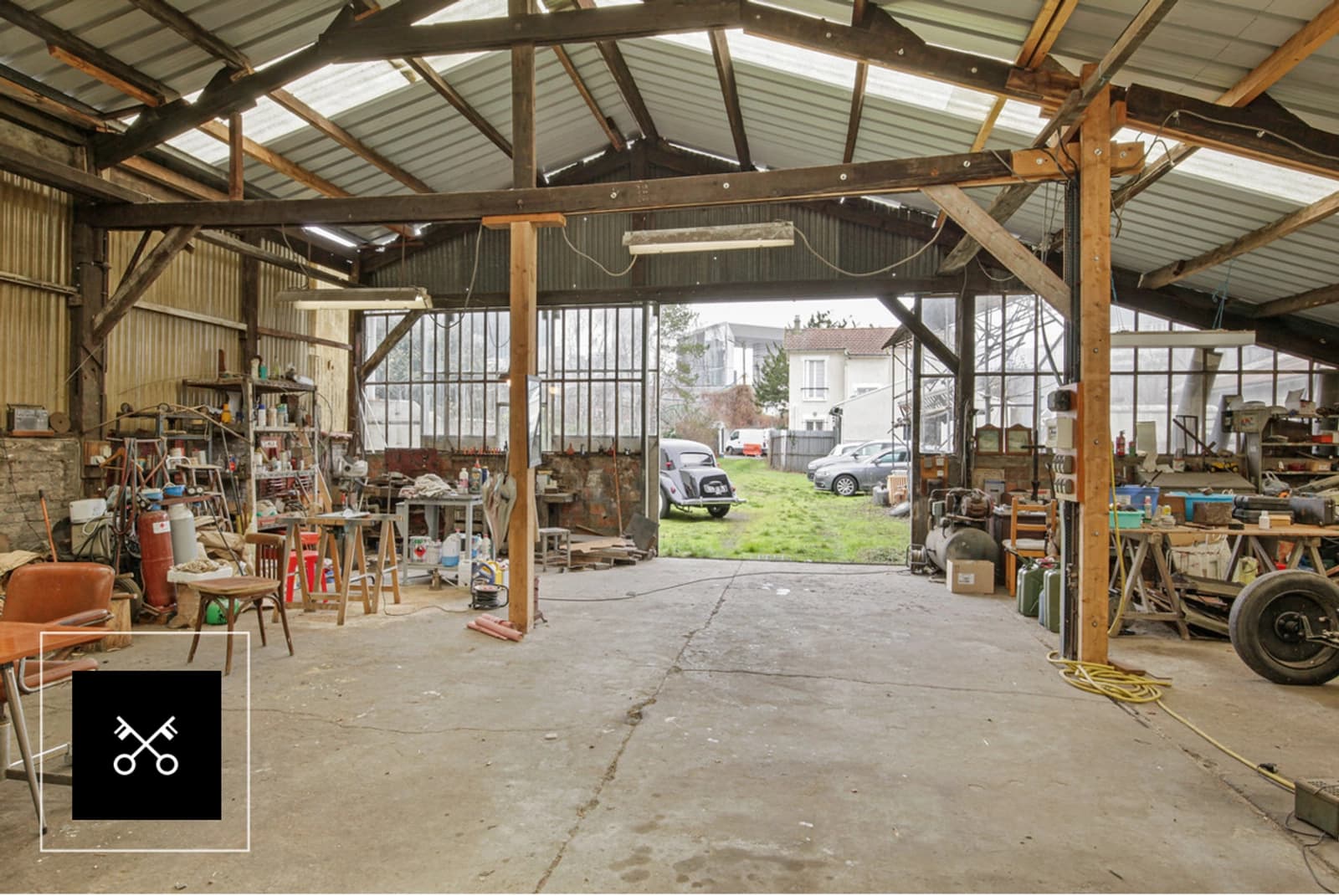 Meeting room in Garage Industriel - 1