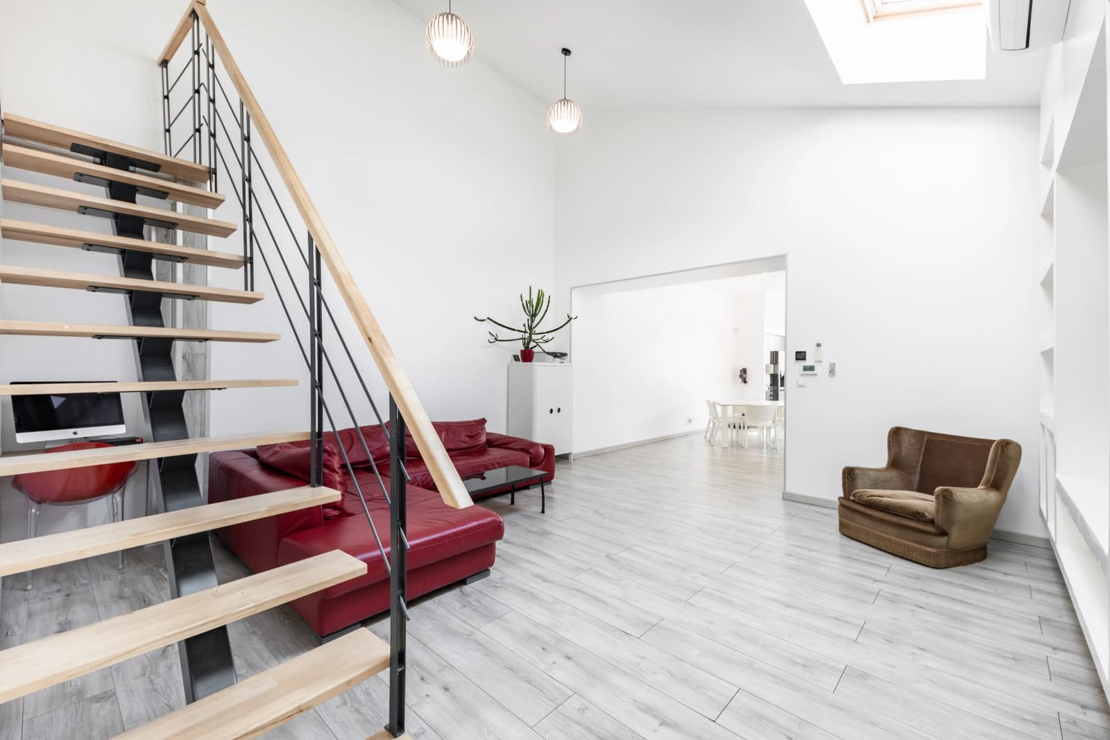 Salon dans Le Loft Champêtre: une alliance de nature et de design - 1