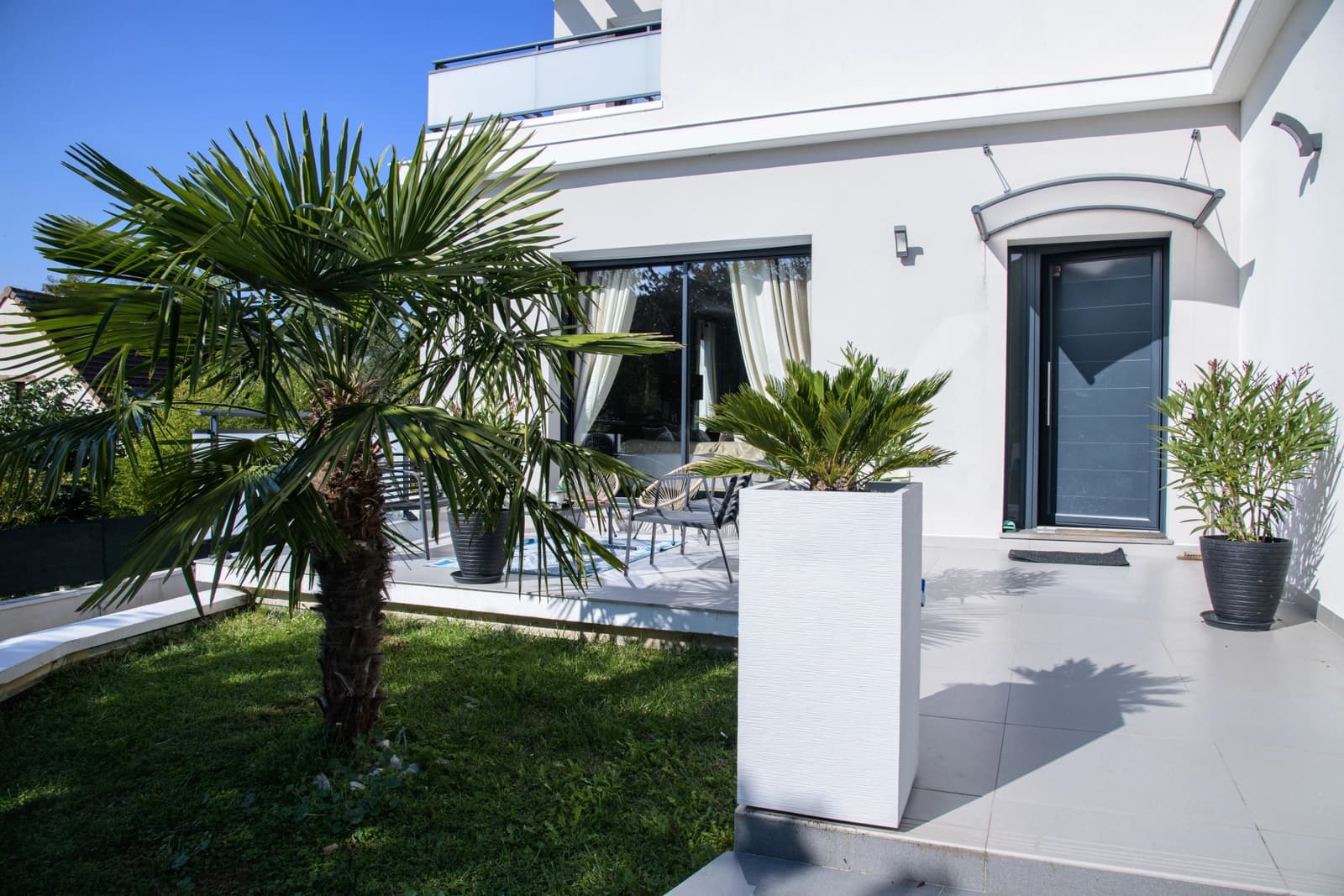 Salle de réunion dans Magnifique villa avec piscine, un havre de paix au calme - 1