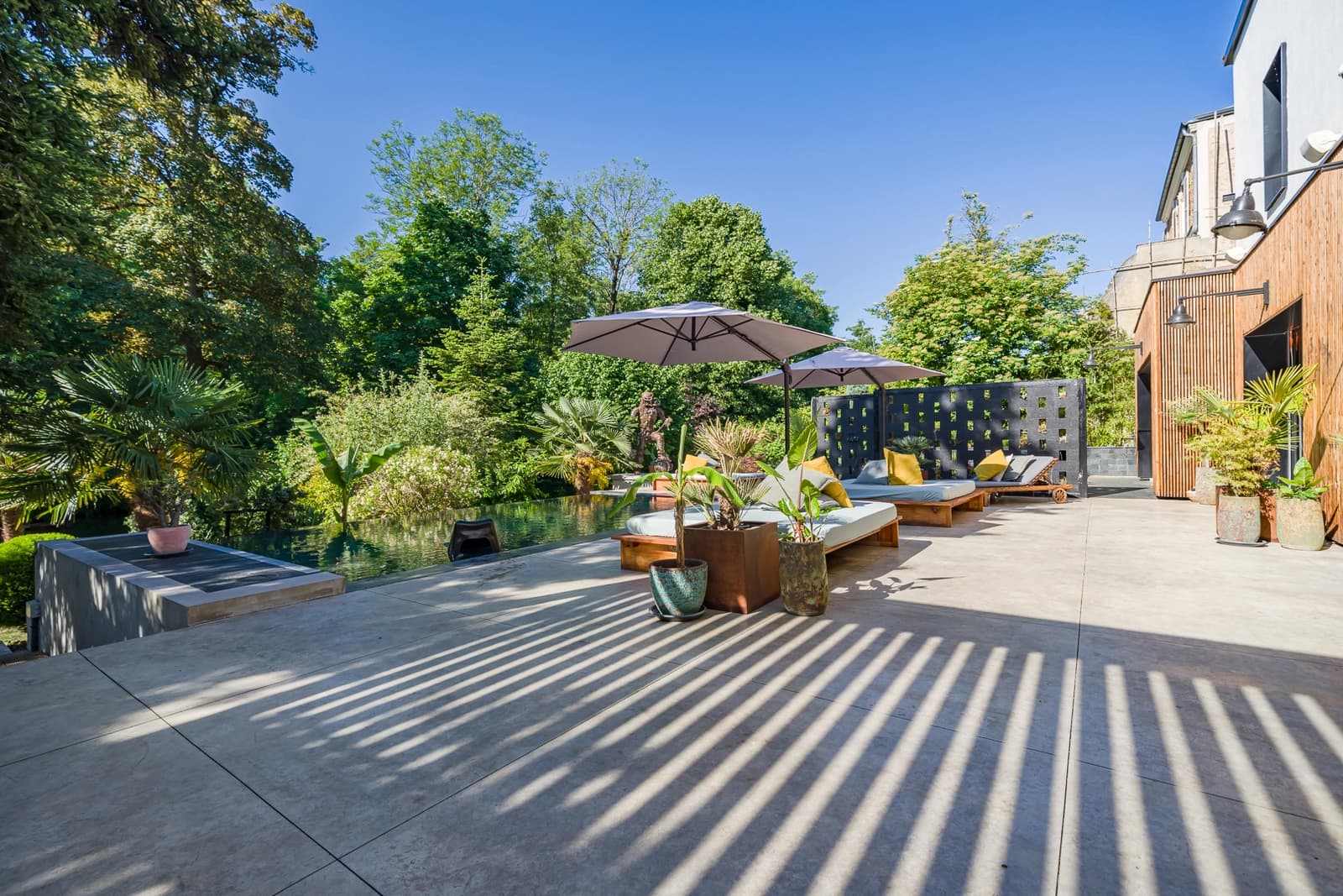 Salle de réunion dans Villa d'exception esprit Bali, à 18km de Paris - 1