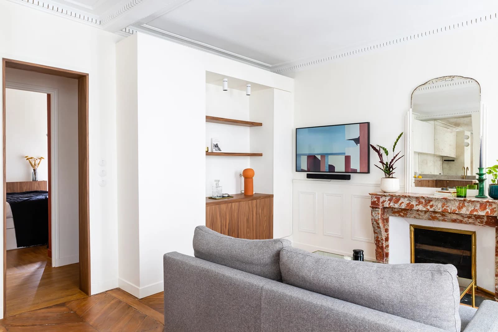 Salon dans Batignolles: appartement rénové au cachet vintage - 1