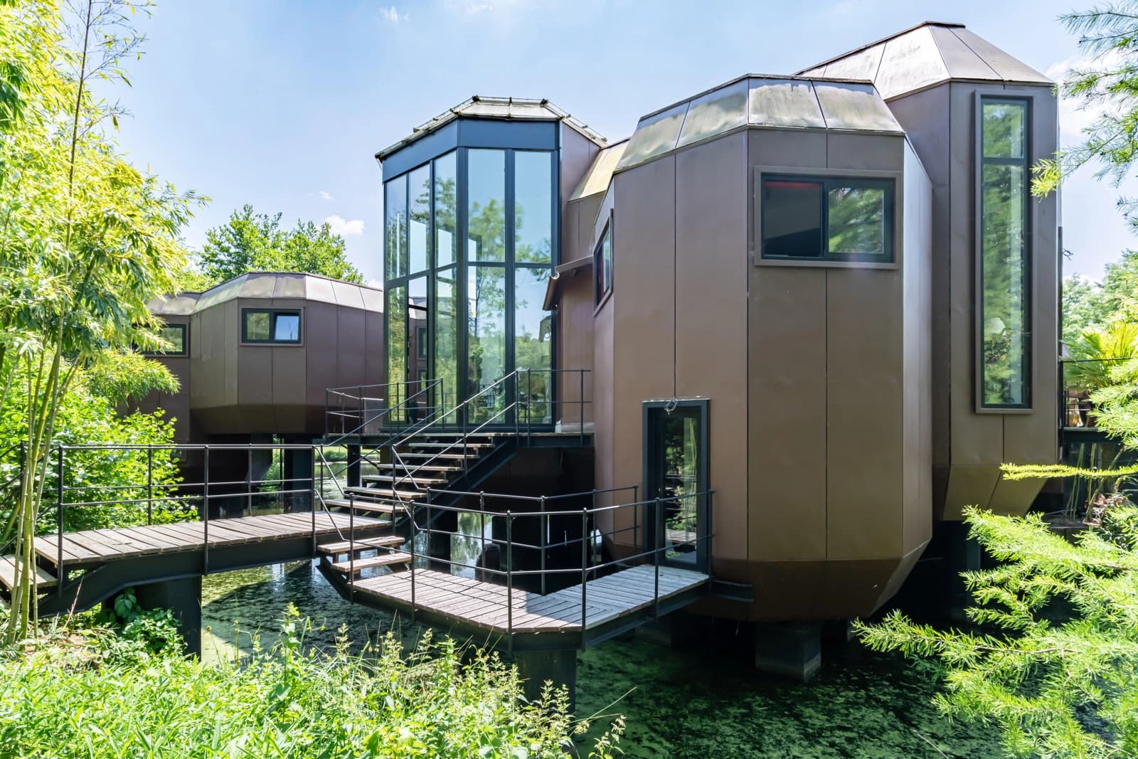 Salle de réunion dans Utopia Home: une demeure de rêve et d'évasion - 1