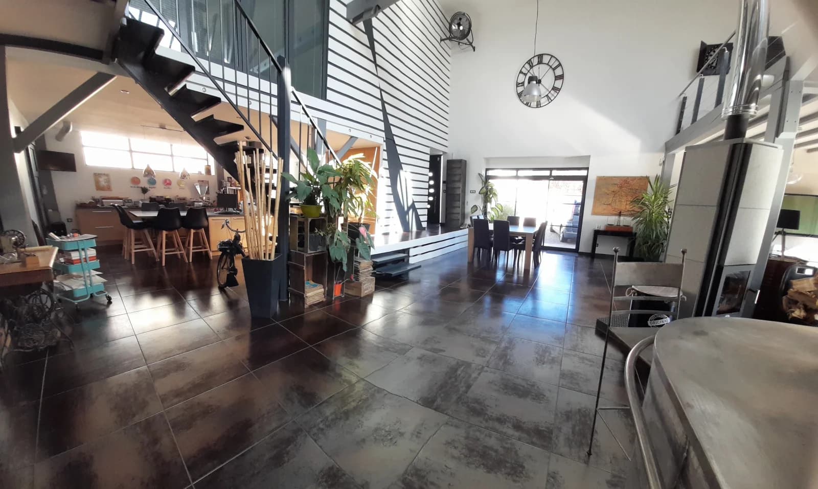 Loft idéalement situé, à deux pas du centre animé
