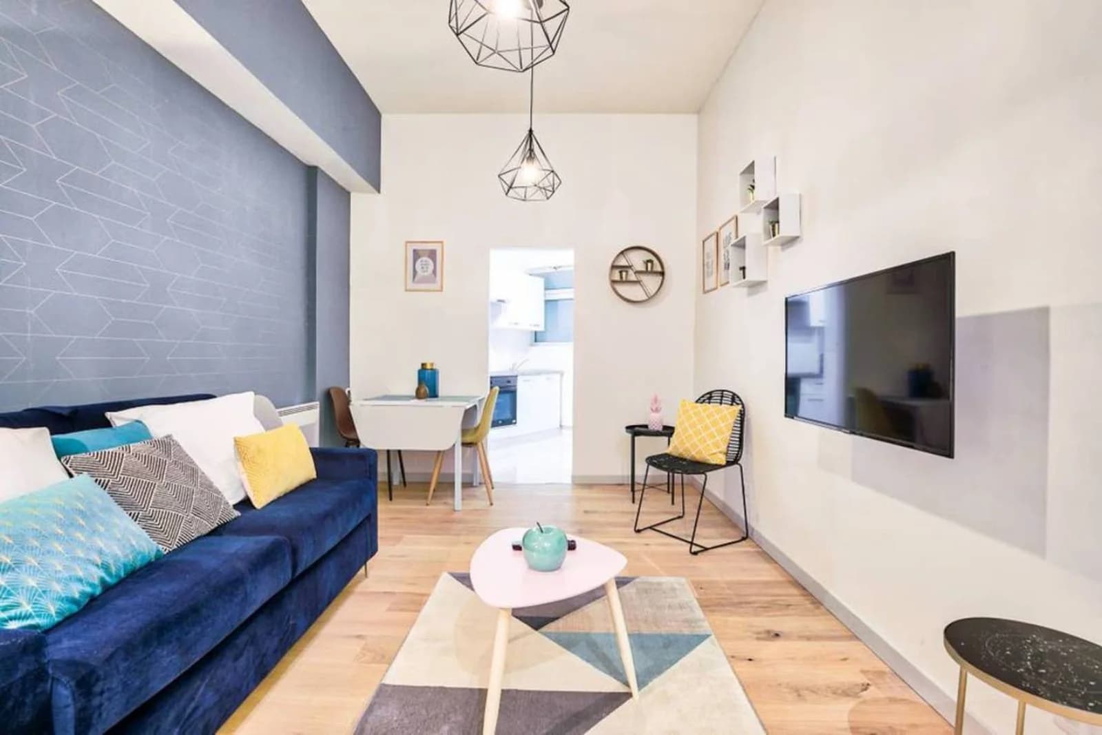 Salon dans Appartement design et élégant au pied de Montmartre - 1