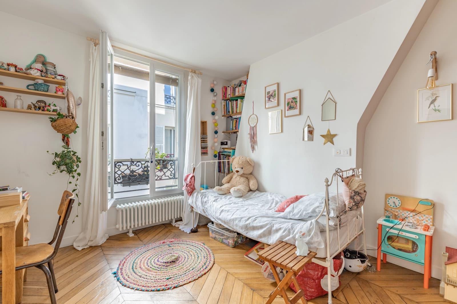 Salon dans Montmartre: appartement vintage à l'ambiance unique - 1