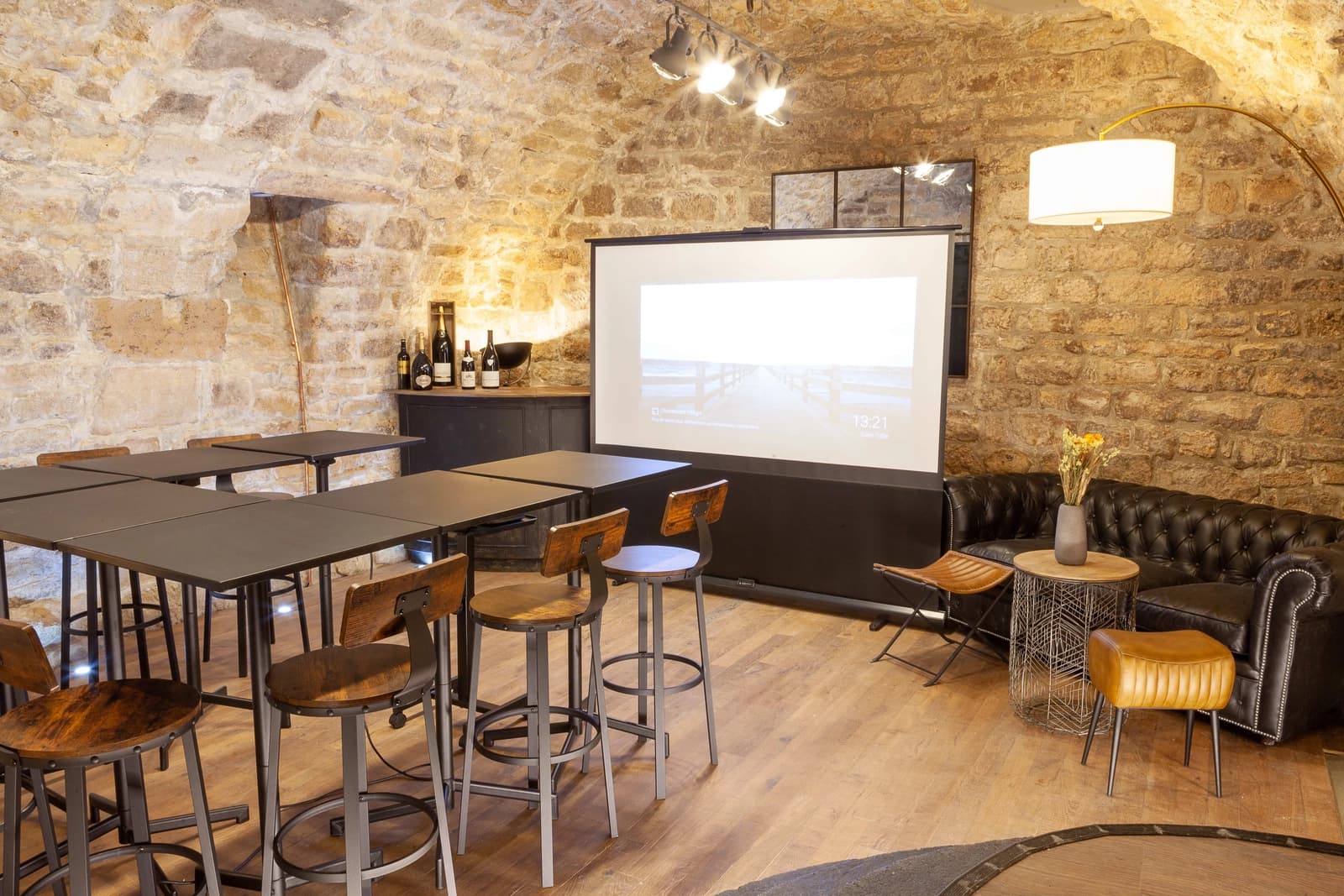 Salle de réunion dans Paris historique: caves voûtées au charme authentique - 1