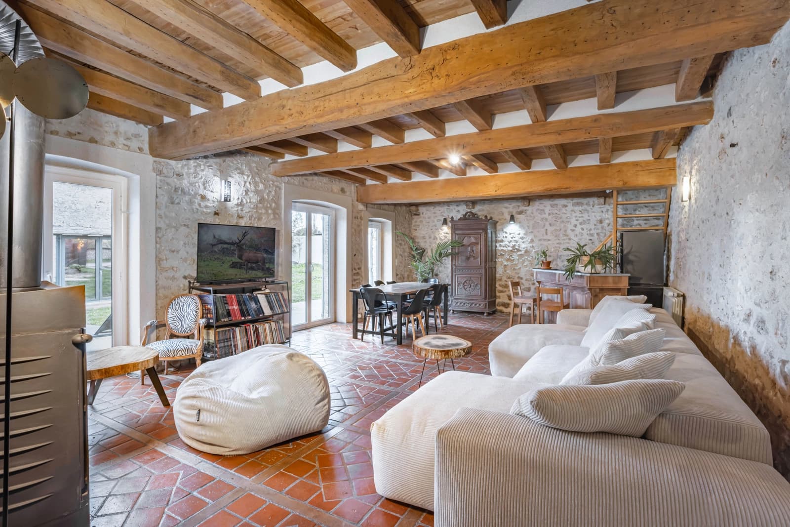 Space Spacious, modern country house - 2
