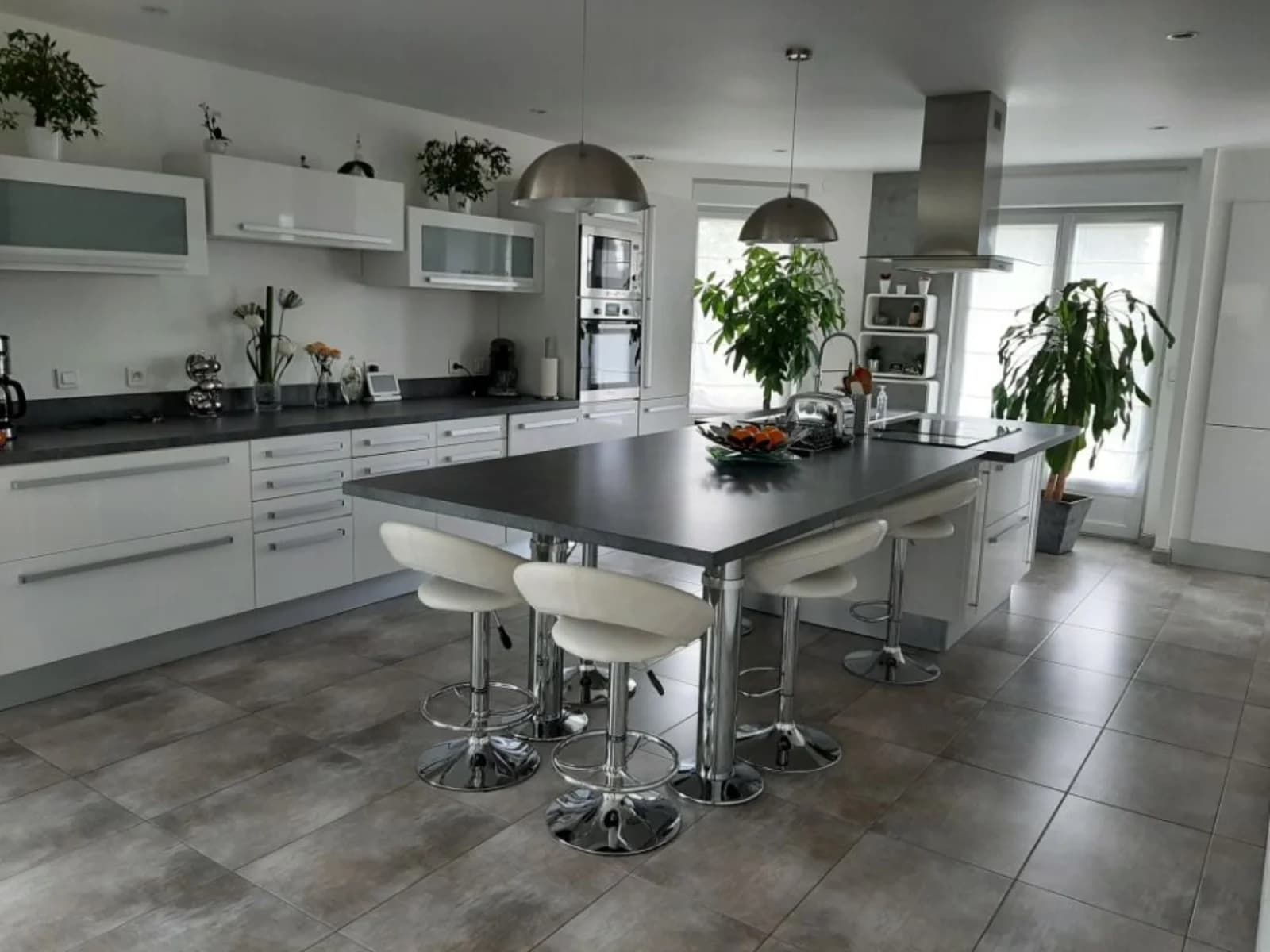 Space Detached house with garden - 0