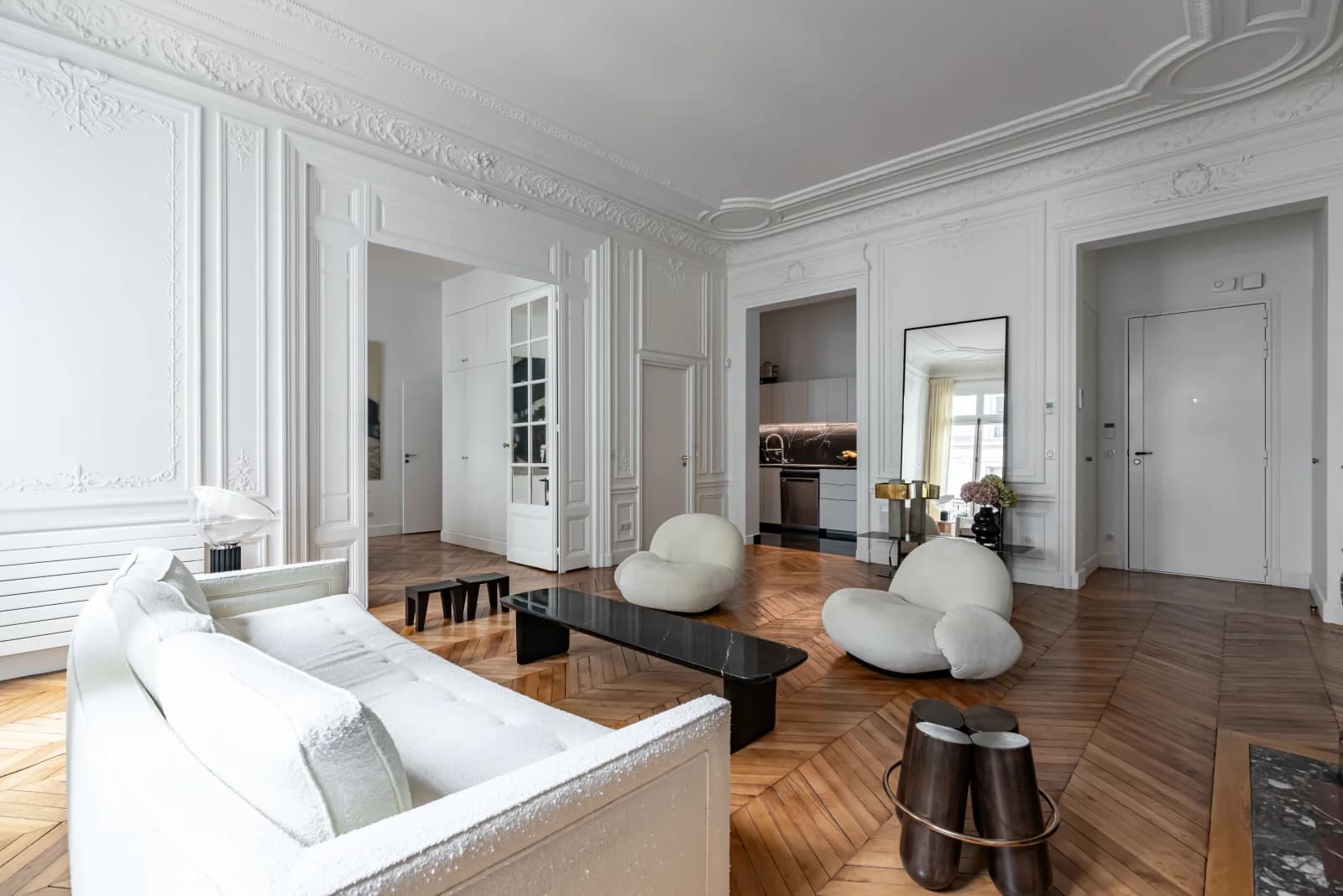 Space Beautiful, streamlined Haussmann apartment - 2