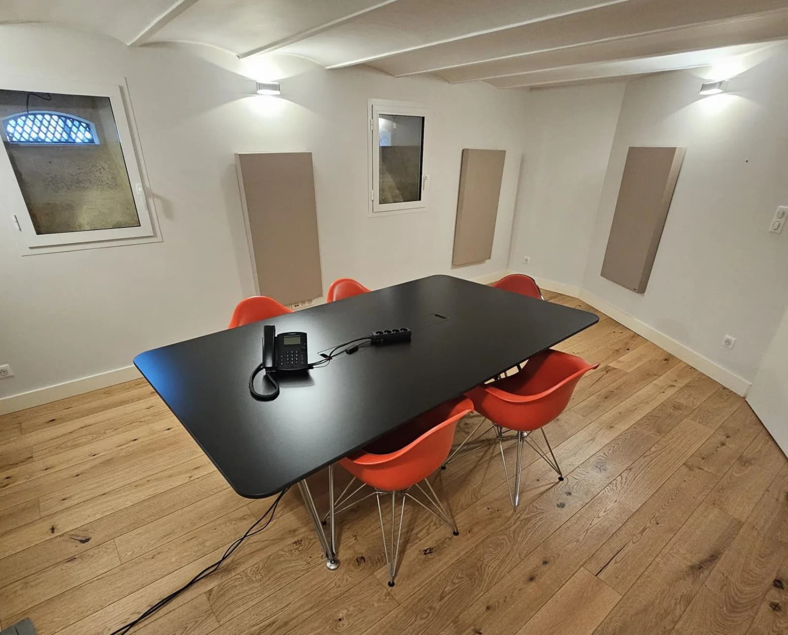 Espace Salle de réunion 4 à 8 personnes - 1