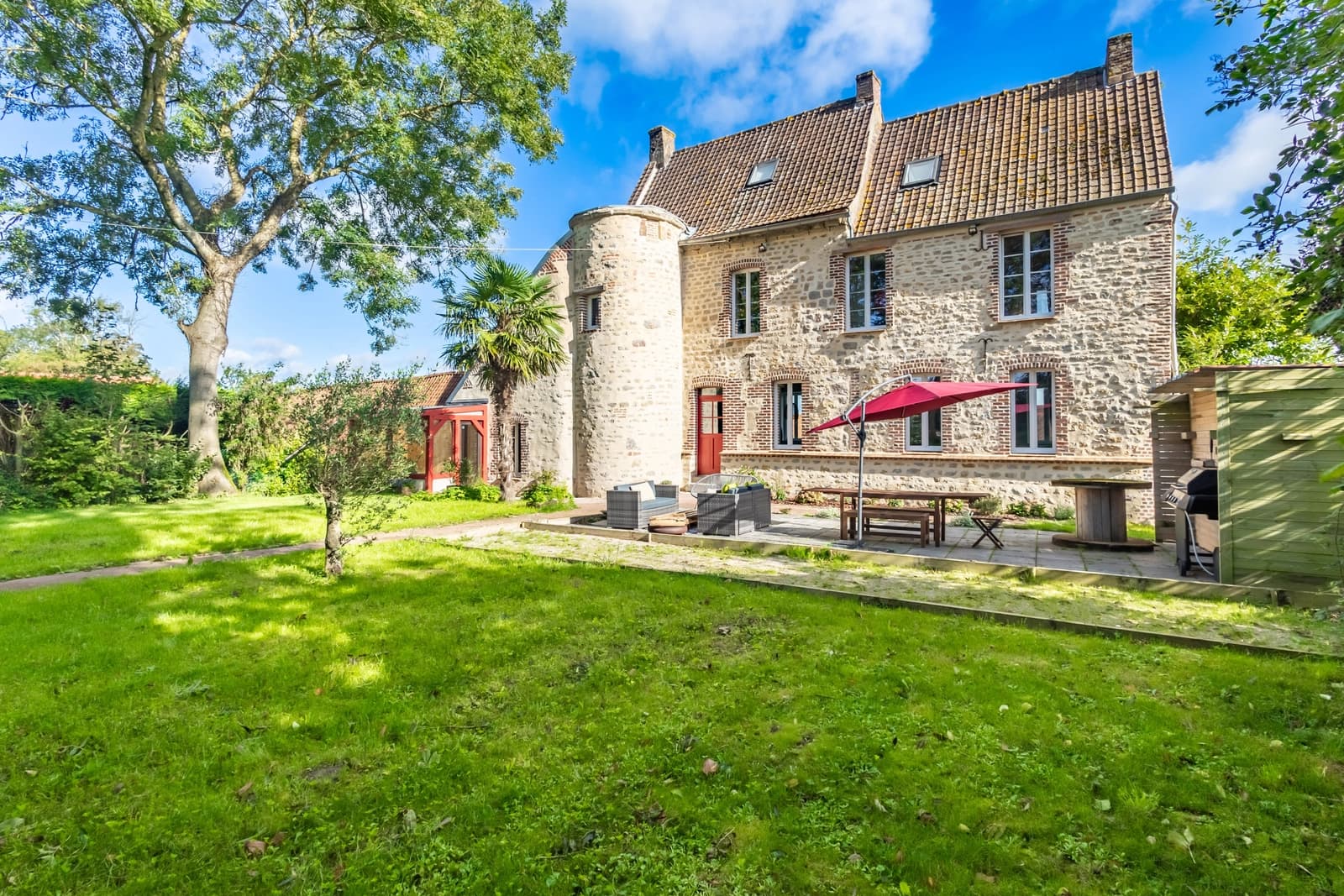 Meeting room in 16th-century listed manor house - 1