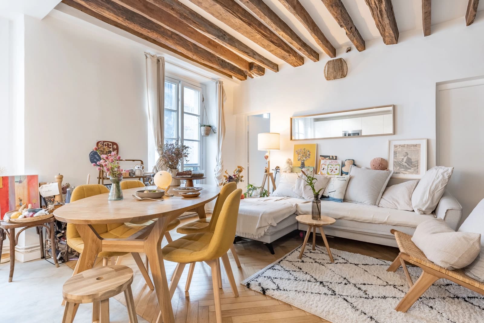 Meeting room in Cosy, sunny Parisian apartment! - 1