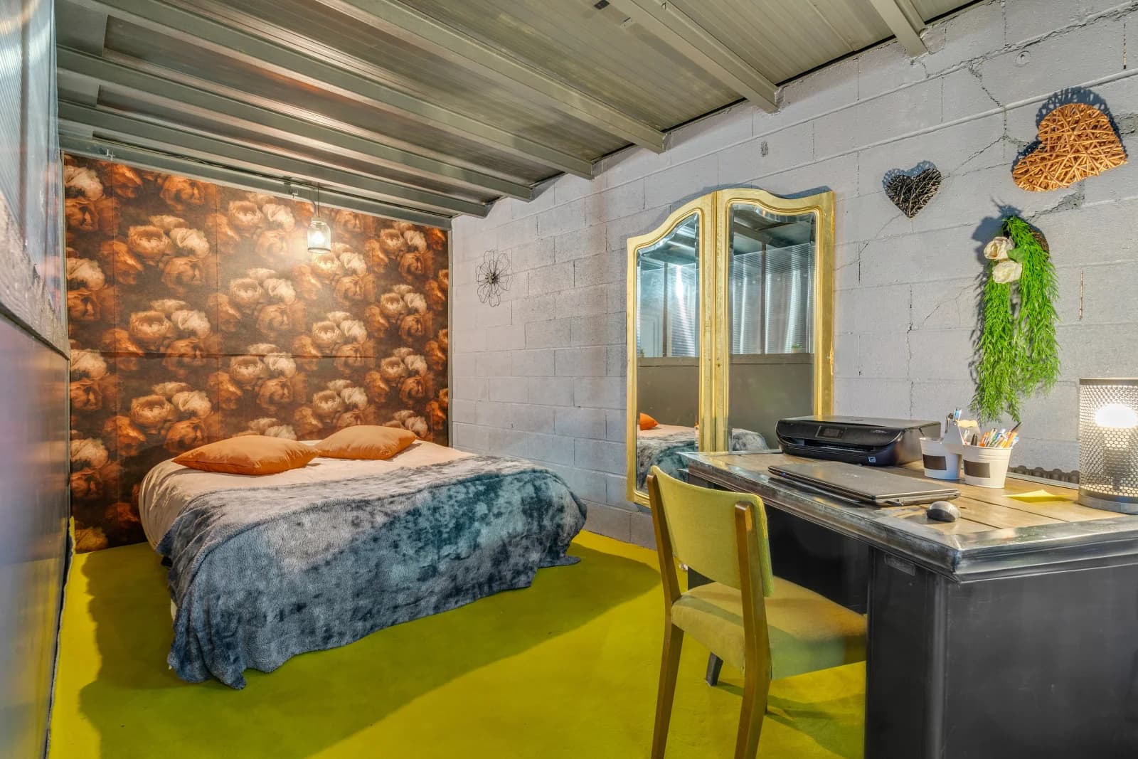 Bedroom in Daily rental of 600m² loft - 1