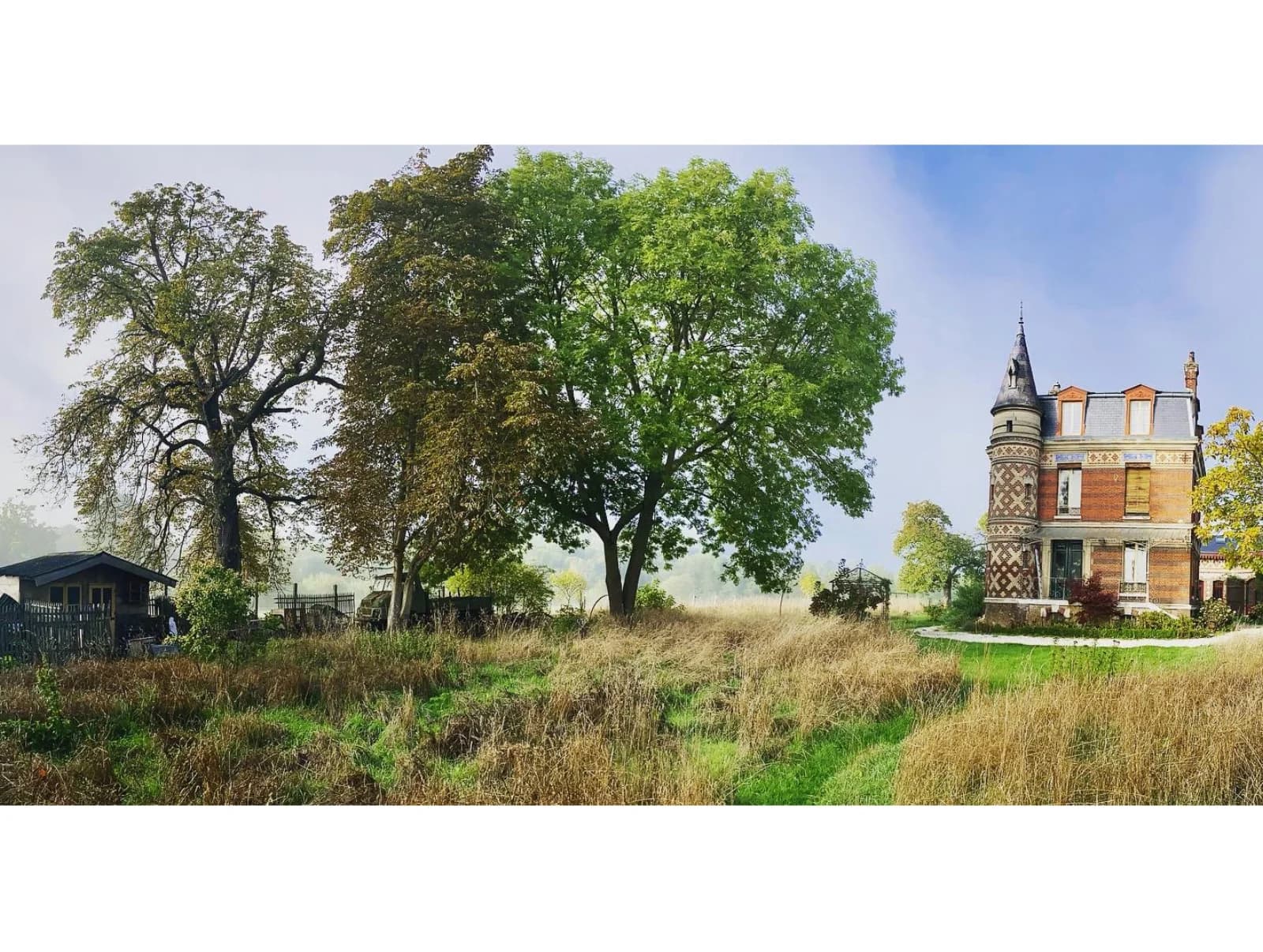 Petit château de style napoléonien, élégance historique