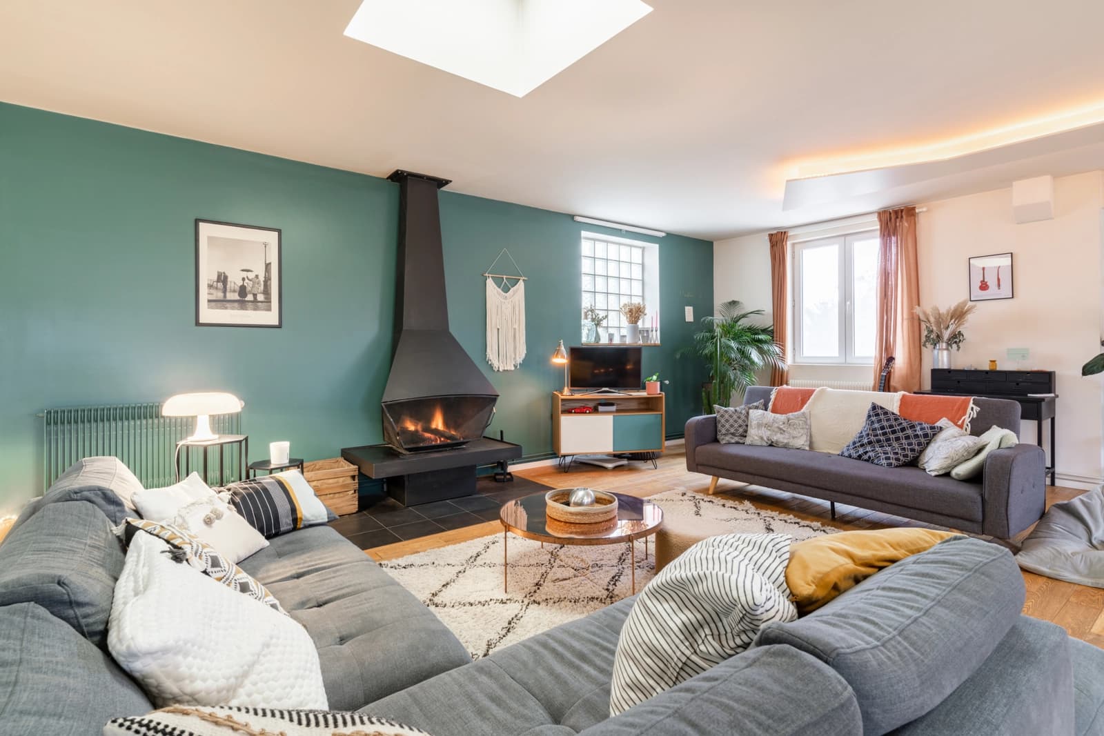 Living room in Former printing works transformed into a loft house - 1