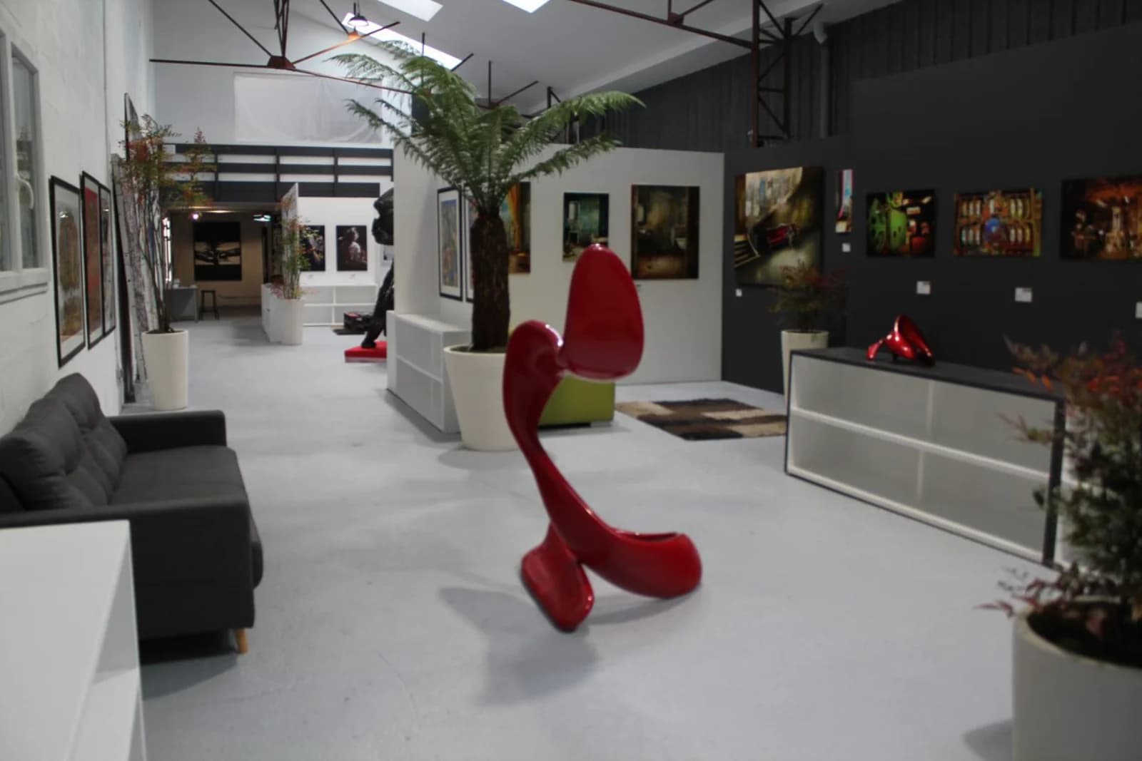 Salon dans Un lieu résolument atypique et délicieusement artistique - 1