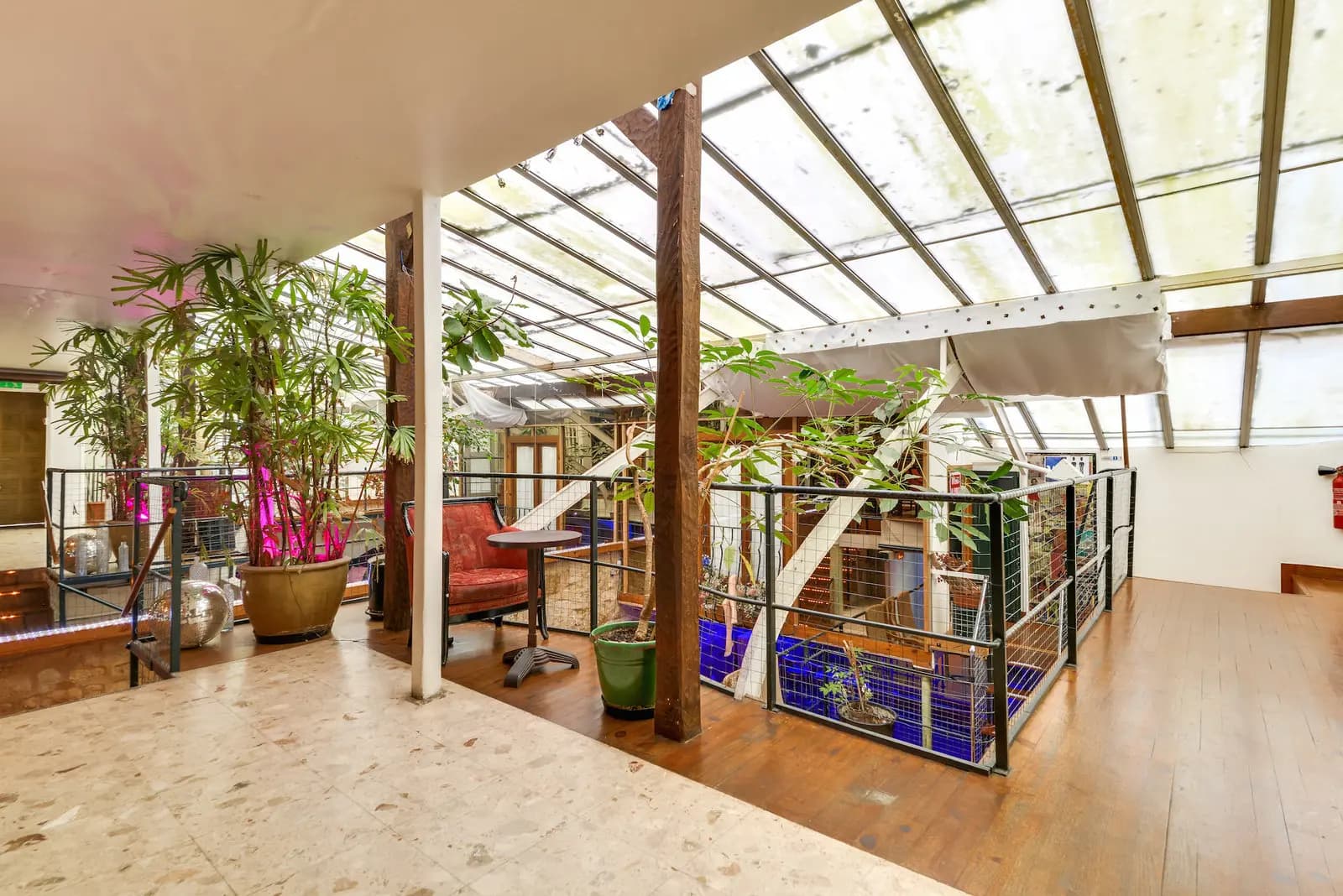 Meeting room in Atypical loft in the 11th arrondissement - 0