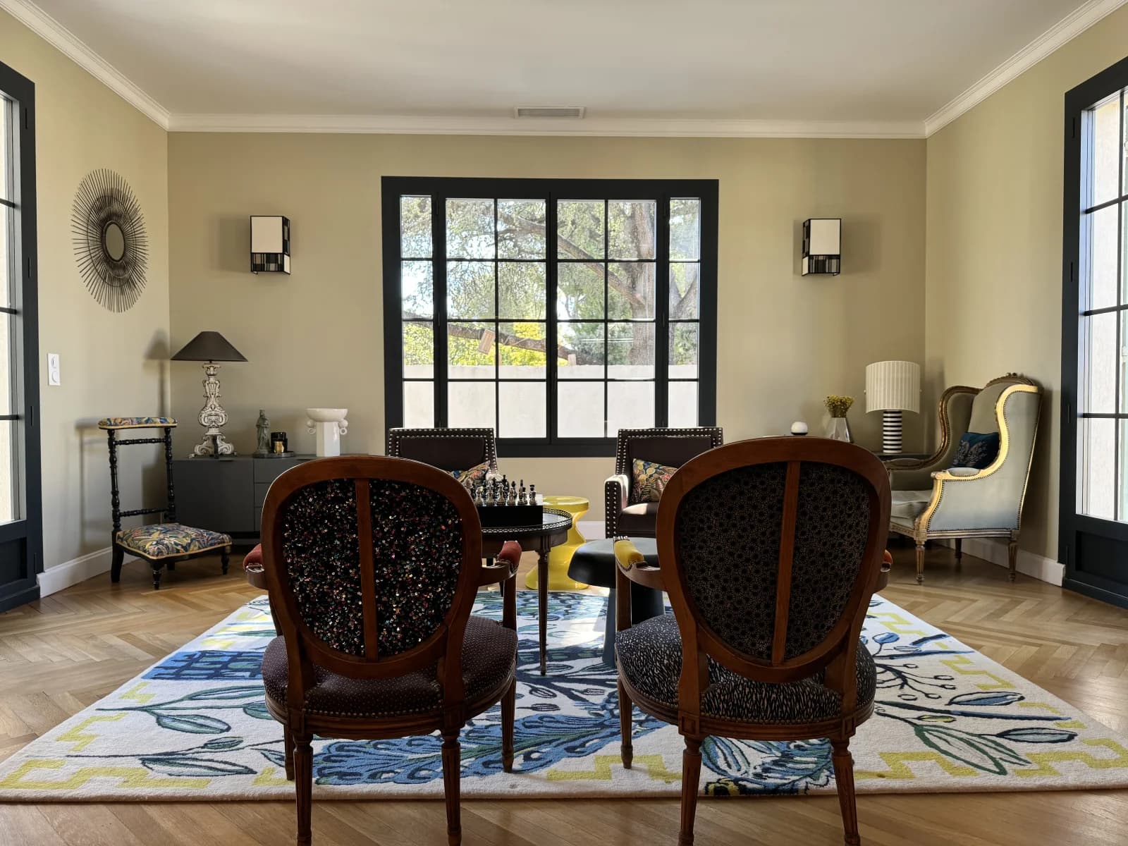 Space Early 20th century bastide, contemporary spirit - 3